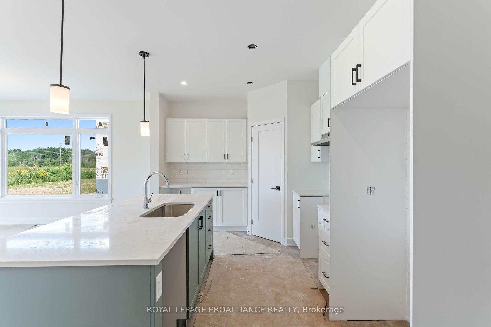 Photo 14 of 1028 Moore Street, Brockville, Brockville — HOMEH