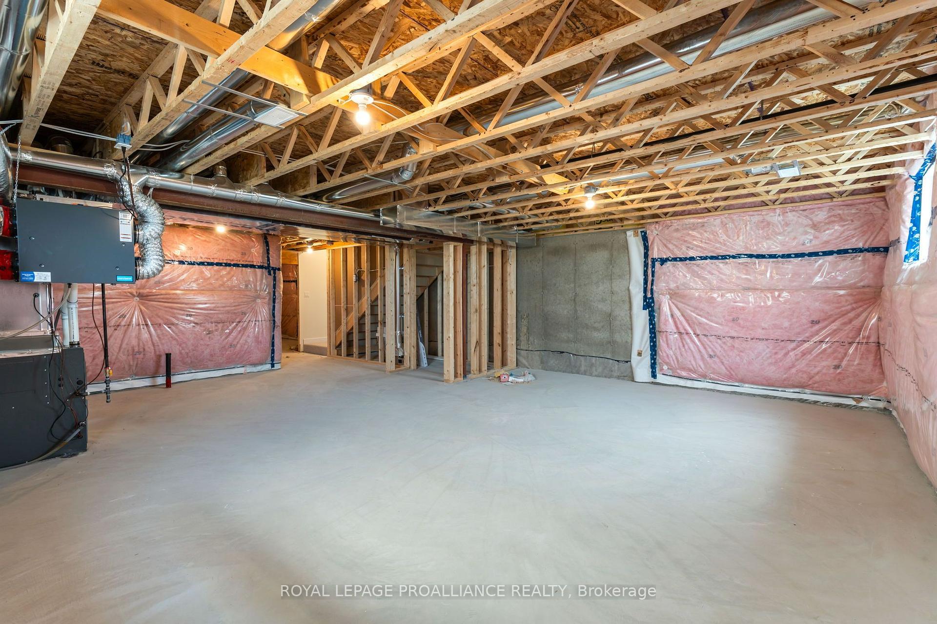 Photo 38 of 1028 Moore Street, Brockville, Brockville — HOMEH