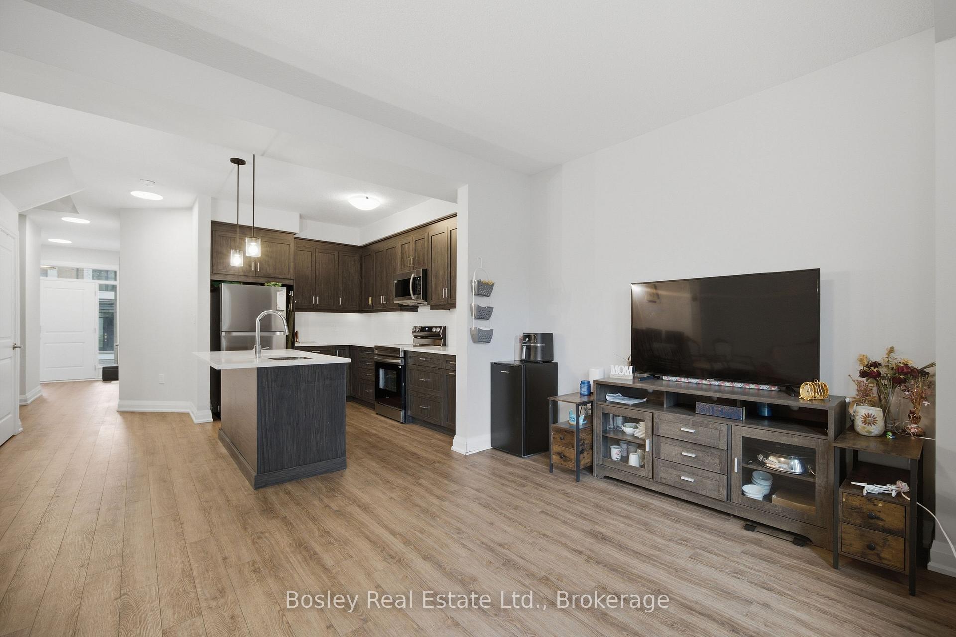 Photo 7 of Unit 29, 143 Elgin Street N, Cambridge, Alison — HOMEH