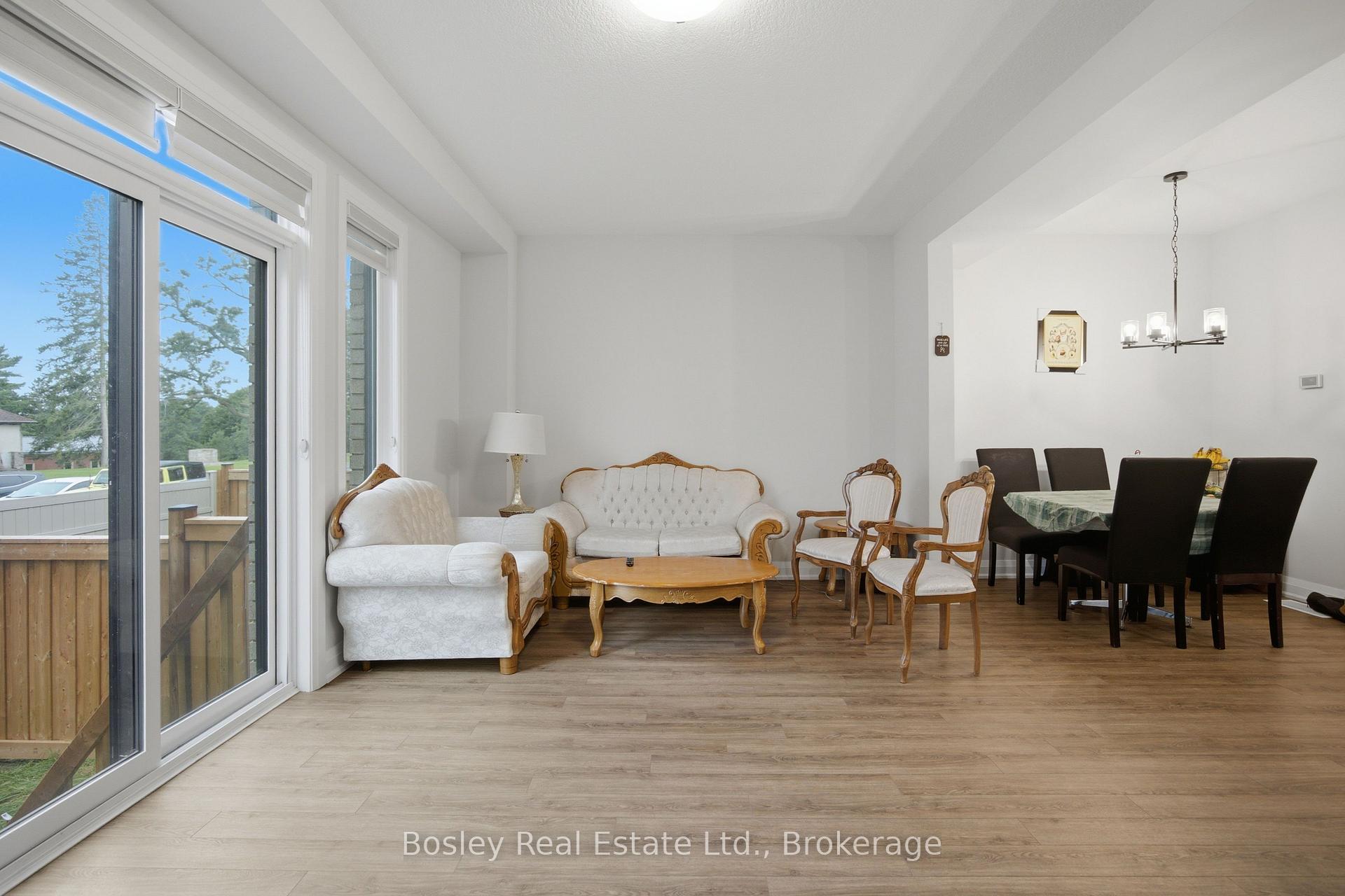 Photo 10 of Unit 29, 143 Elgin Street N, Cambridge, Alison — HOMEH
