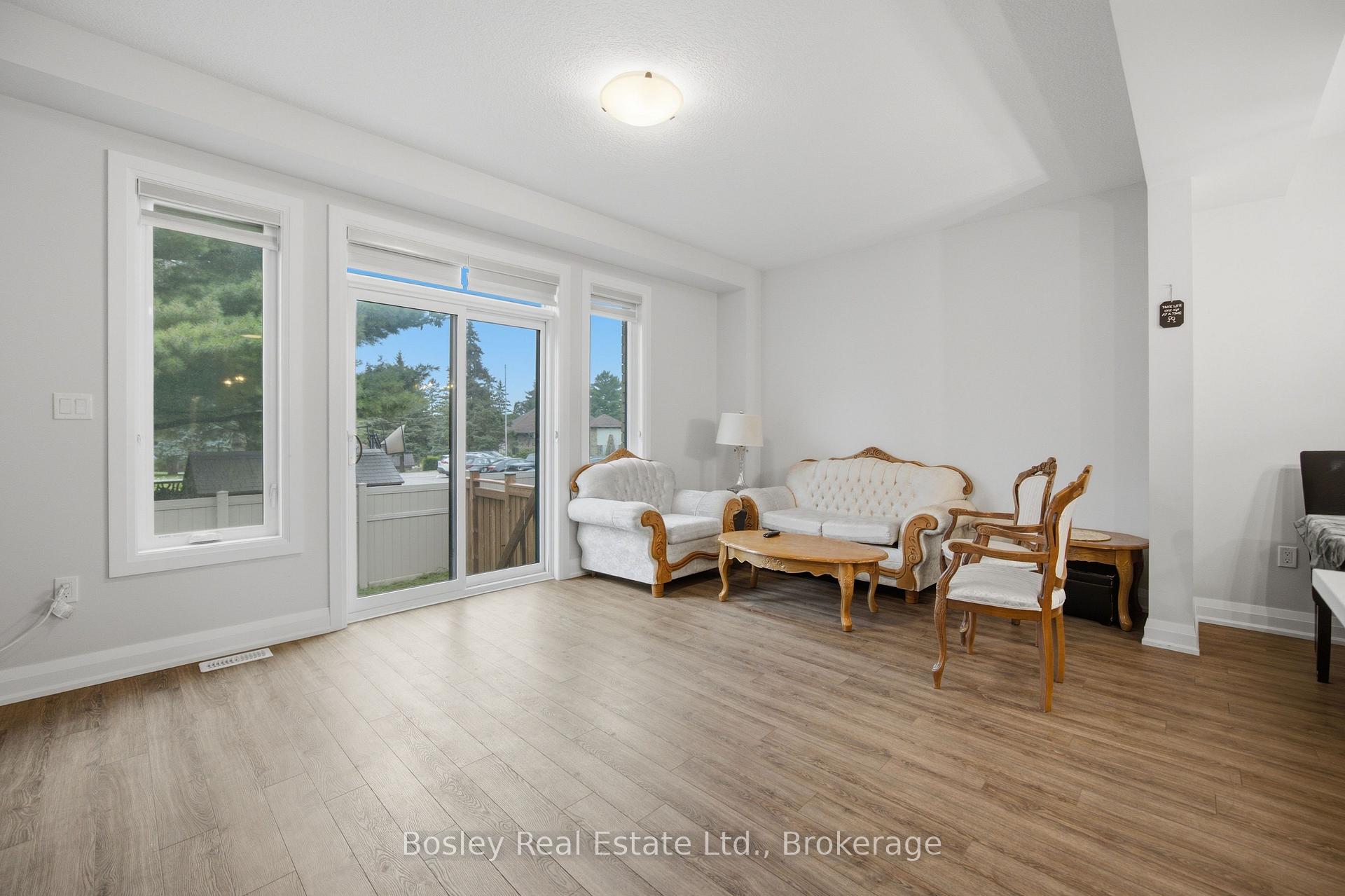 Photo 12 of Unit 29, 143 Elgin Street N, Cambridge, Alison — HOMEH
