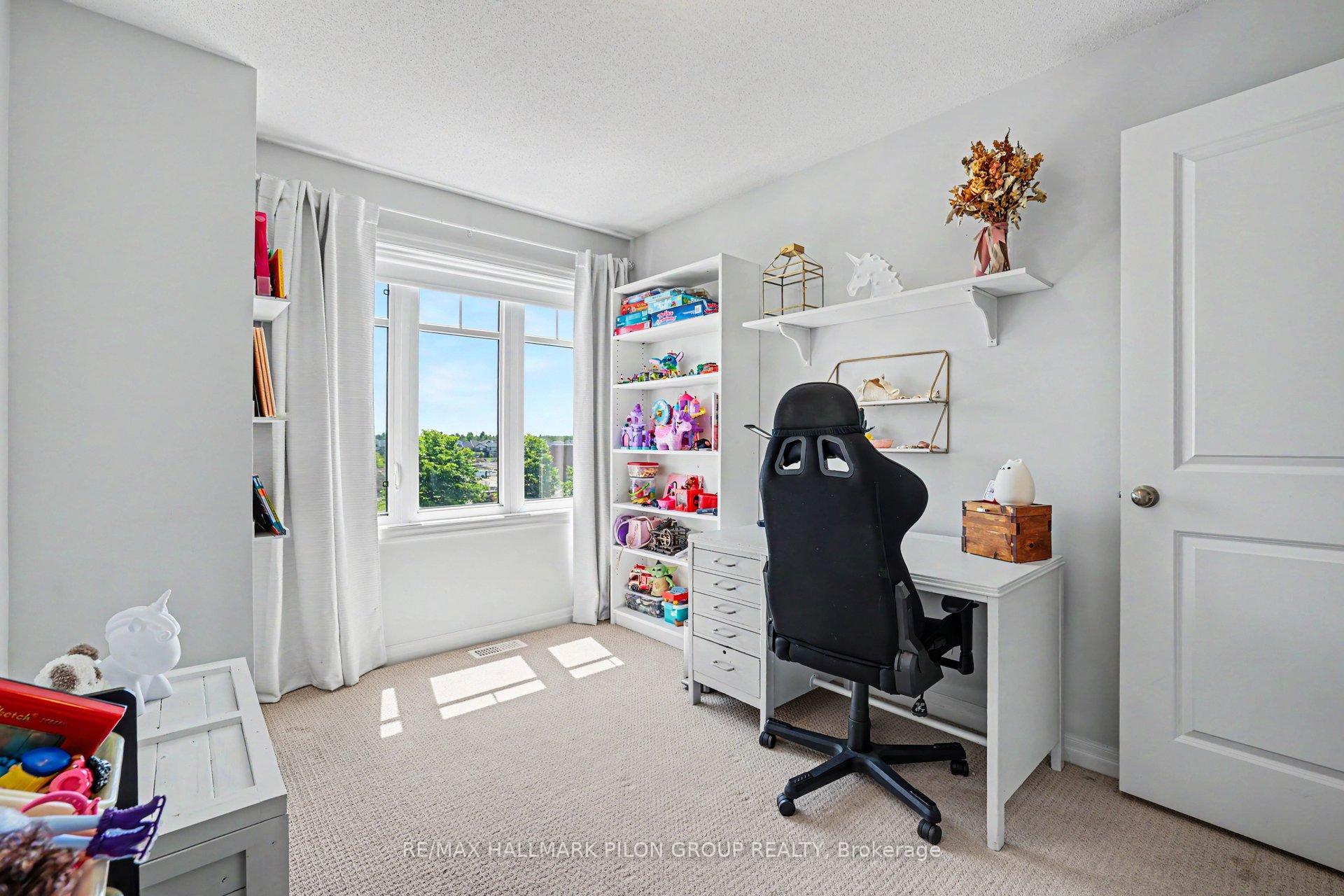 Photo 18 of 673 Spring Valley Drive, Ottawa, Mer Bleue/Bradley Estates/Anderson Park — HOMEH