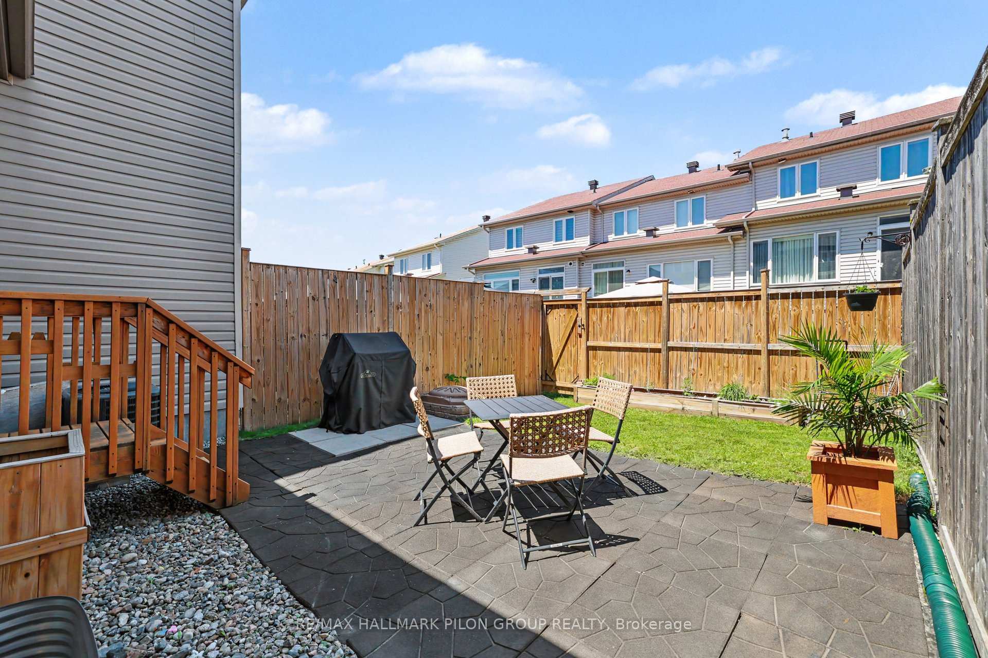Photo 24 of 673 Spring Valley Drive, Ottawa, Mer Bleue/Bradley Estates/Anderson Park — HOMEH