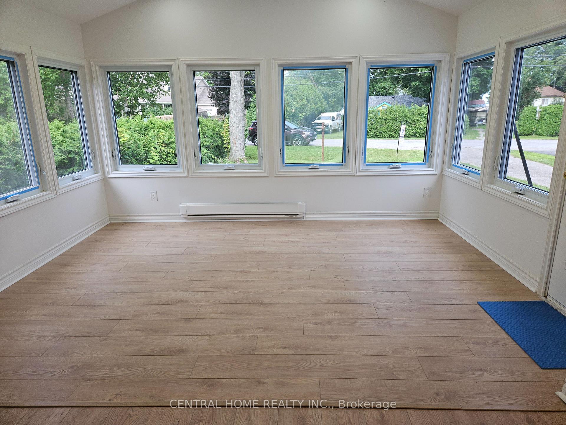 Photo 4 of 27 Blue Heron Drive, Georgina, Pefferlaw — HOMEH