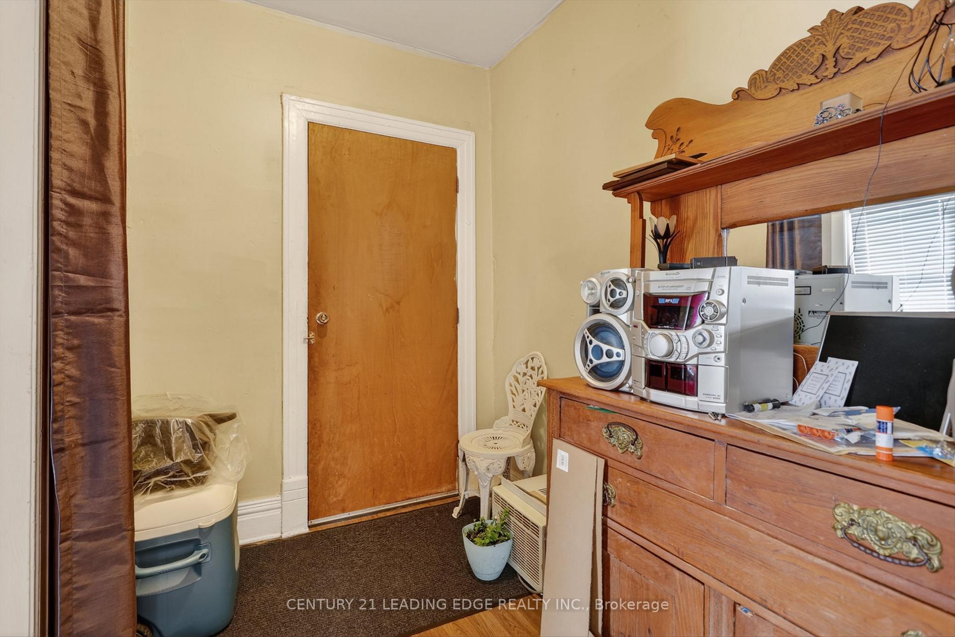 Photo 23 of 292-294 Townsend Street, Peterborough, Town Ward 3 — HOMEH