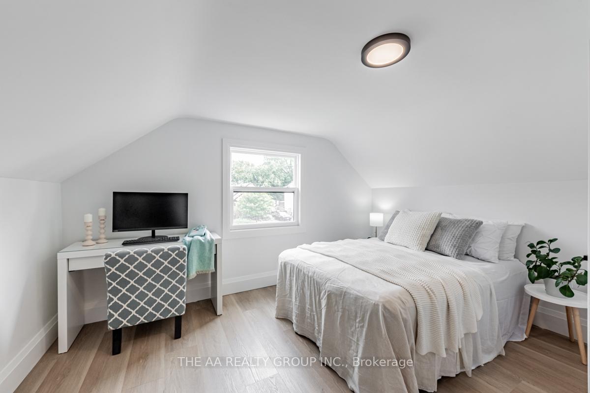 Photo 26 of 212 Oshawa Boulevard S, Oshawa, Central — HOMEH