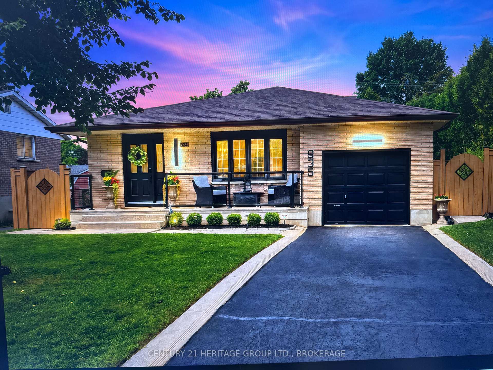 Photo 1 of 935 Pembridge Crescent, Kingston, South of Taylor-Kidd Blvd — HOMEH