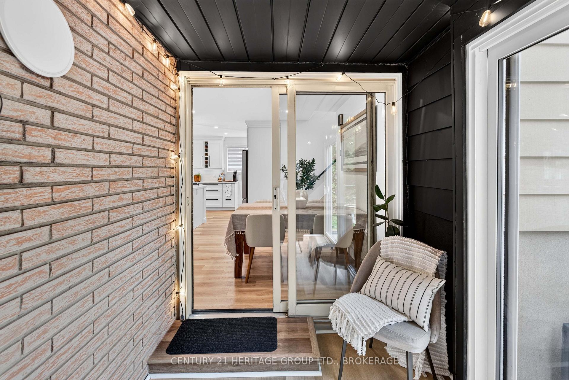 Photo 23 of 935 Pembridge Crescent, Kingston, South of Taylor-Kidd Blvd — HOMEH