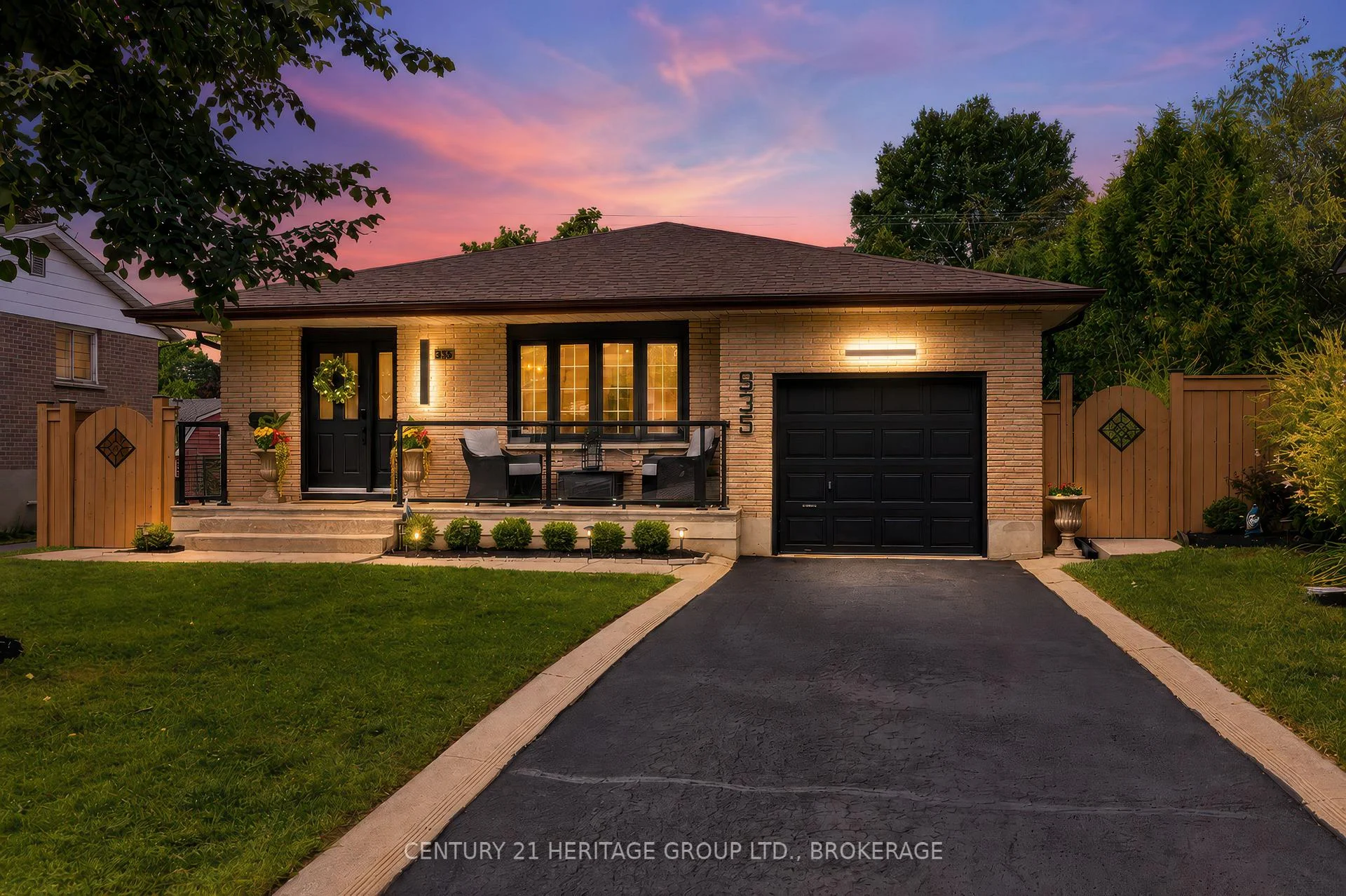 Photo 2 of 935 Pembridge Crescent, Kingston, South of Taylor-Kidd Blvd — HOMEH