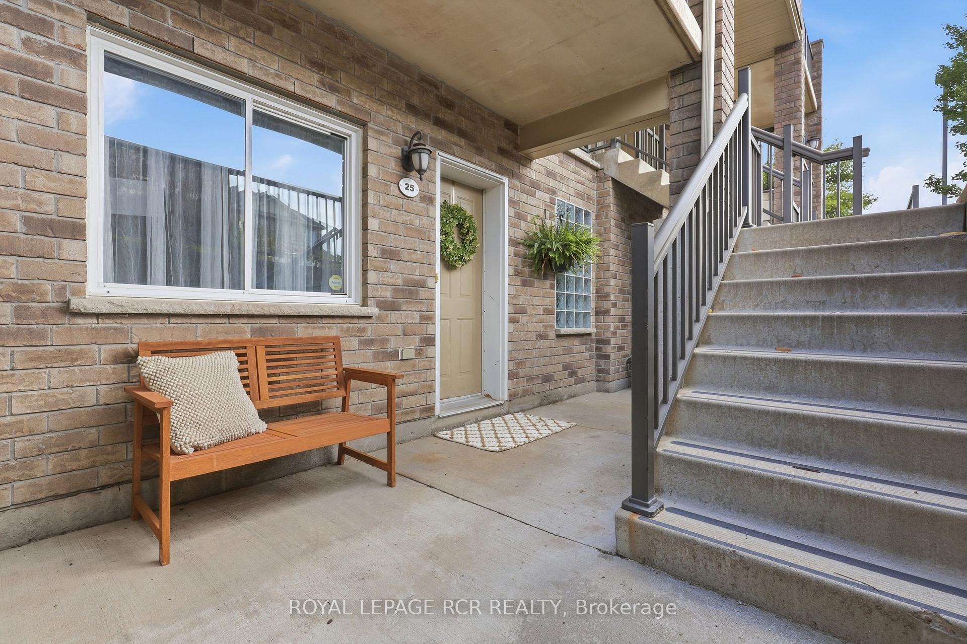 Photo 2 of Unit 25, 35 Mountford Drive, Guelph, Grange Road — HOMEH