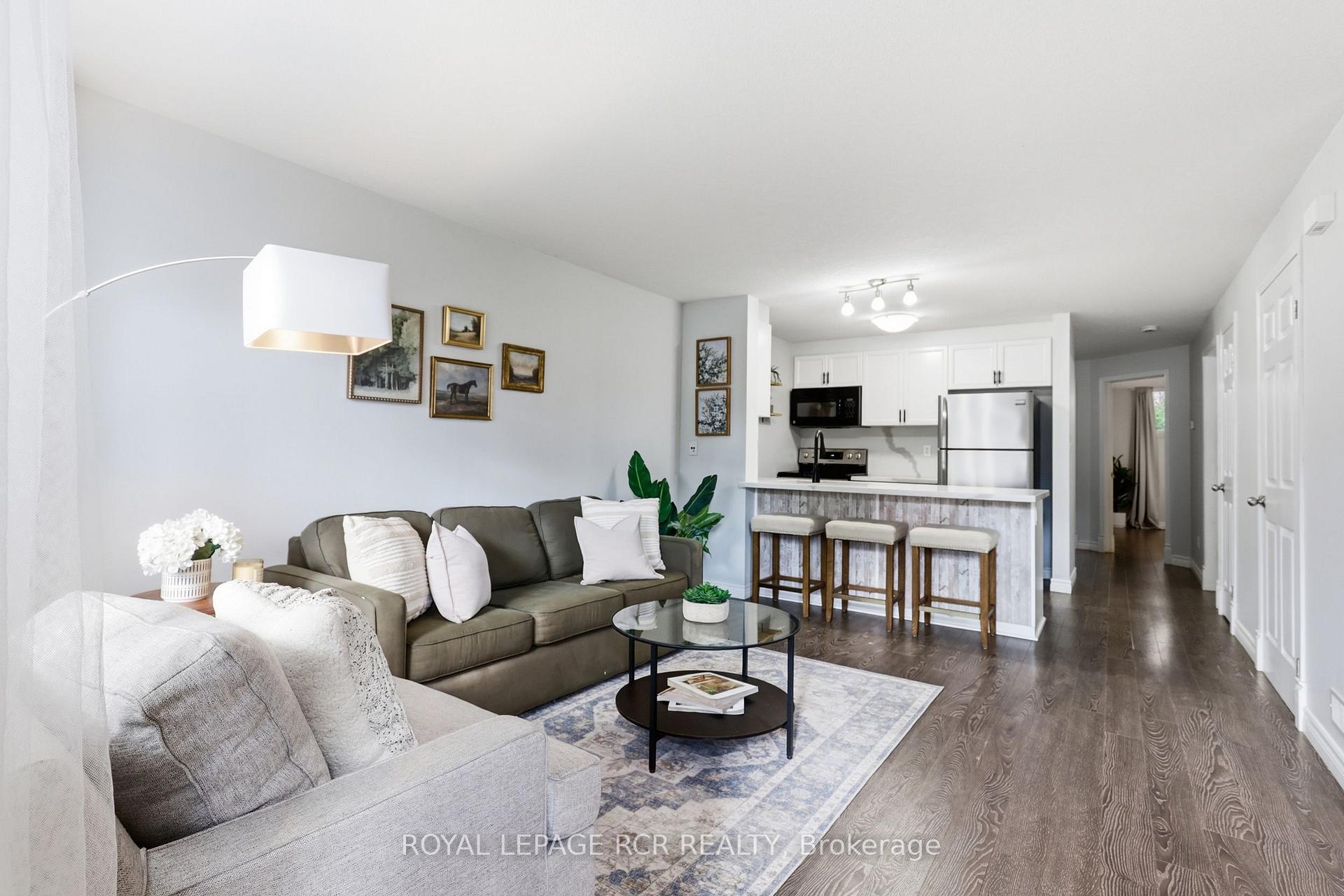 Photo 4 of Unit 25, 35 Mountford Drive, Guelph, Grange Road — HOMEH