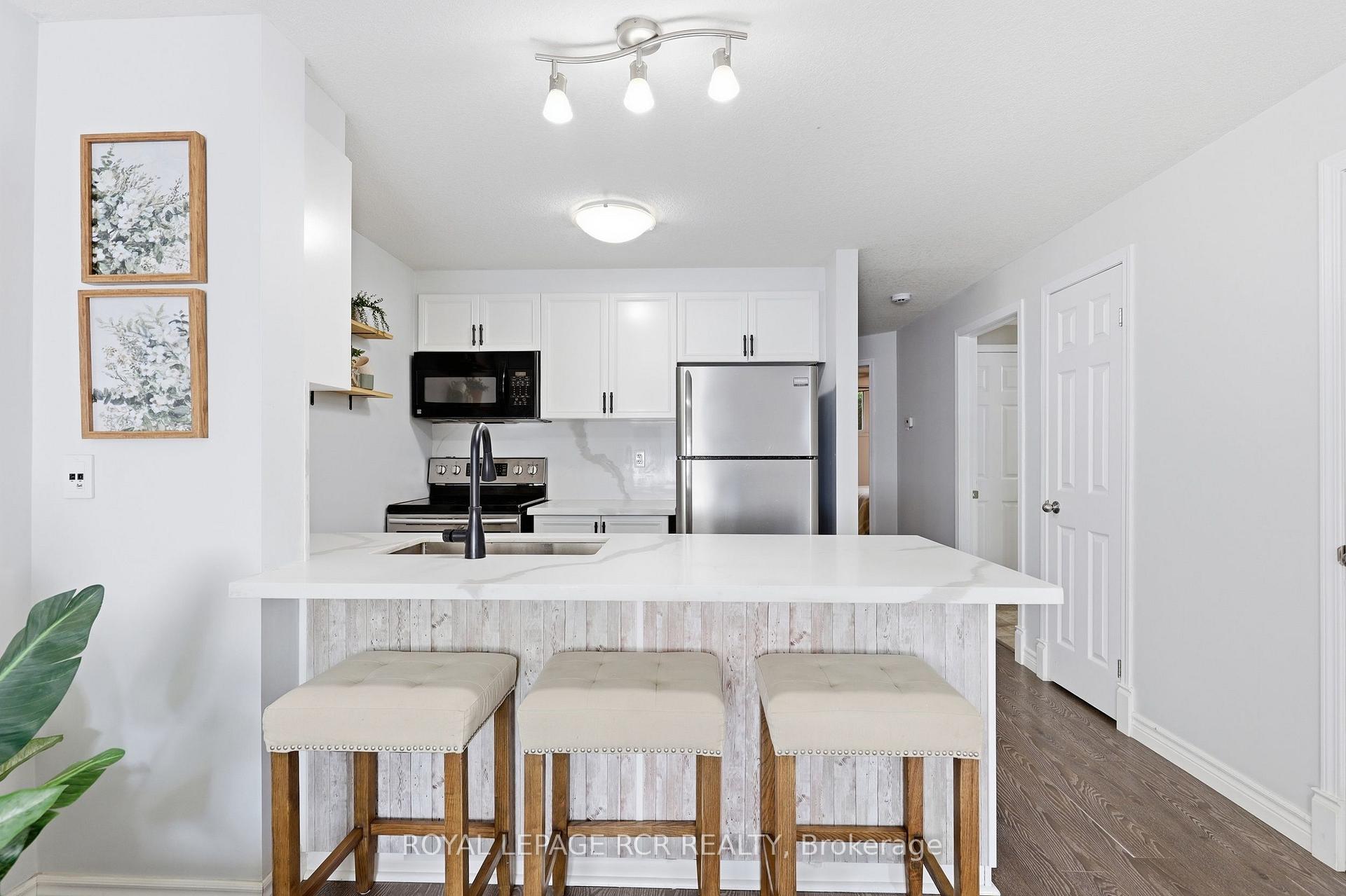 Photo 8 of Unit 25, 35 Mountford Drive, Guelph, Grange Road — HOMEH