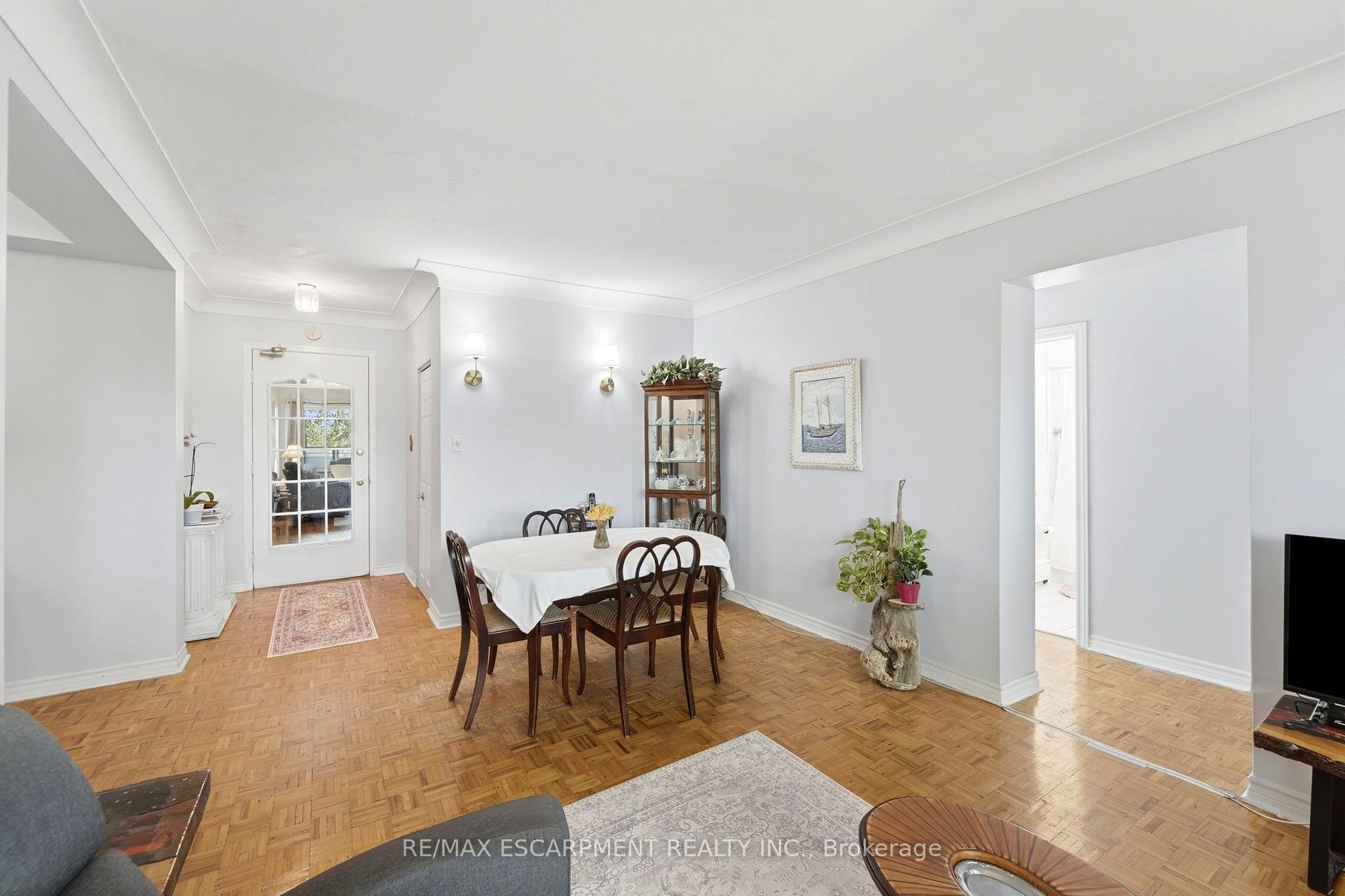 Photo 9 of Unit 401, 174 Herkimer Street, Hamilton, Durand — HOMEH