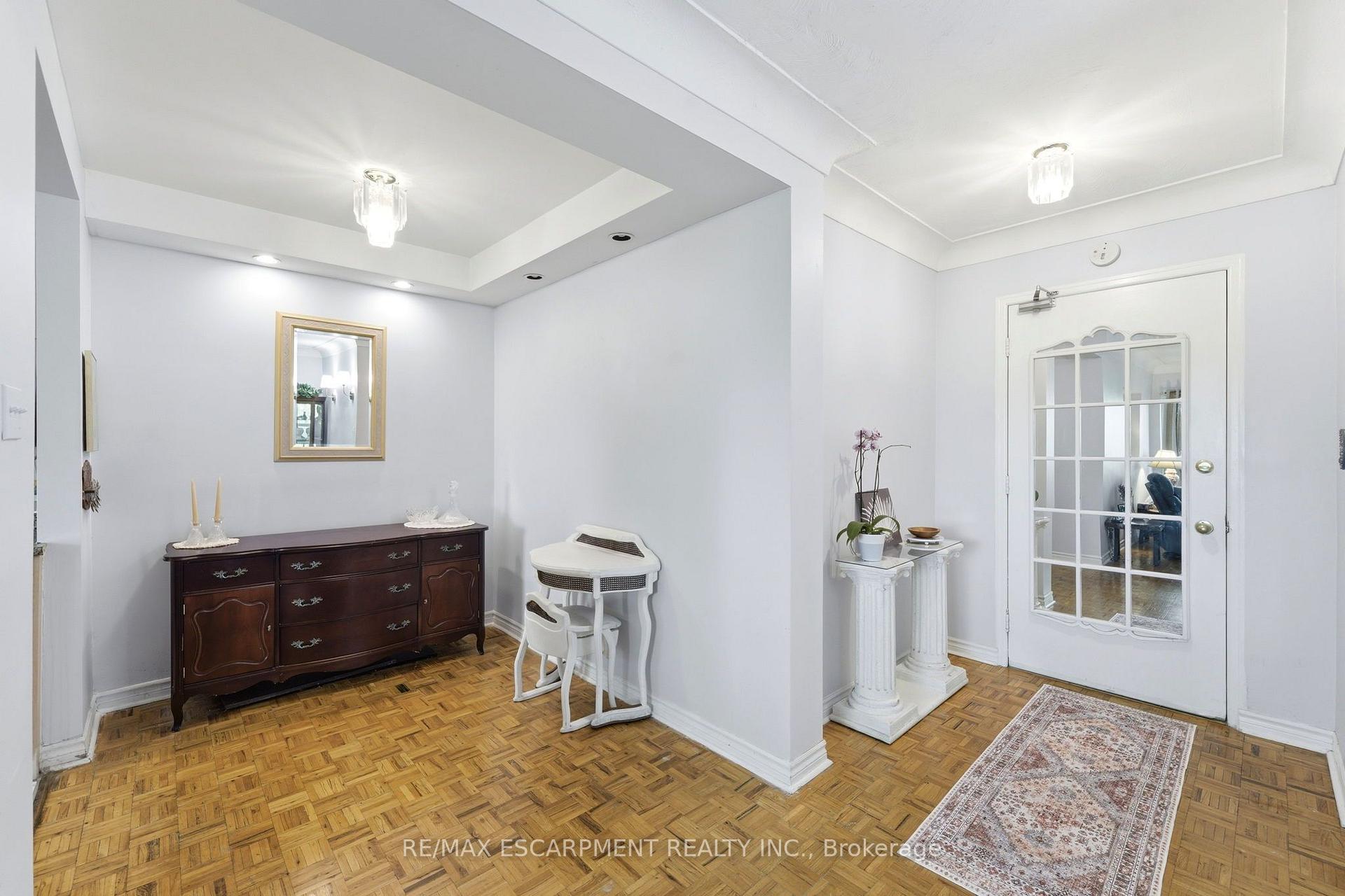 Photo 10 of Unit 401, 174 Herkimer Street, Hamilton, Durand — HOMEH