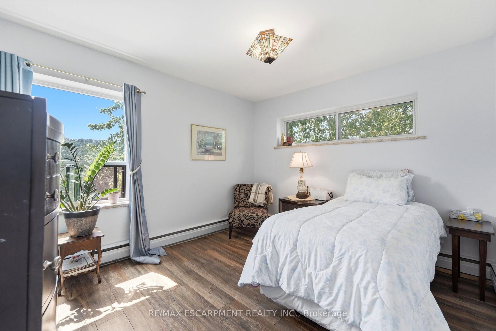 Photo 11 of Unit 401, 174 Herkimer Street, Hamilton, Durand — HOMEH