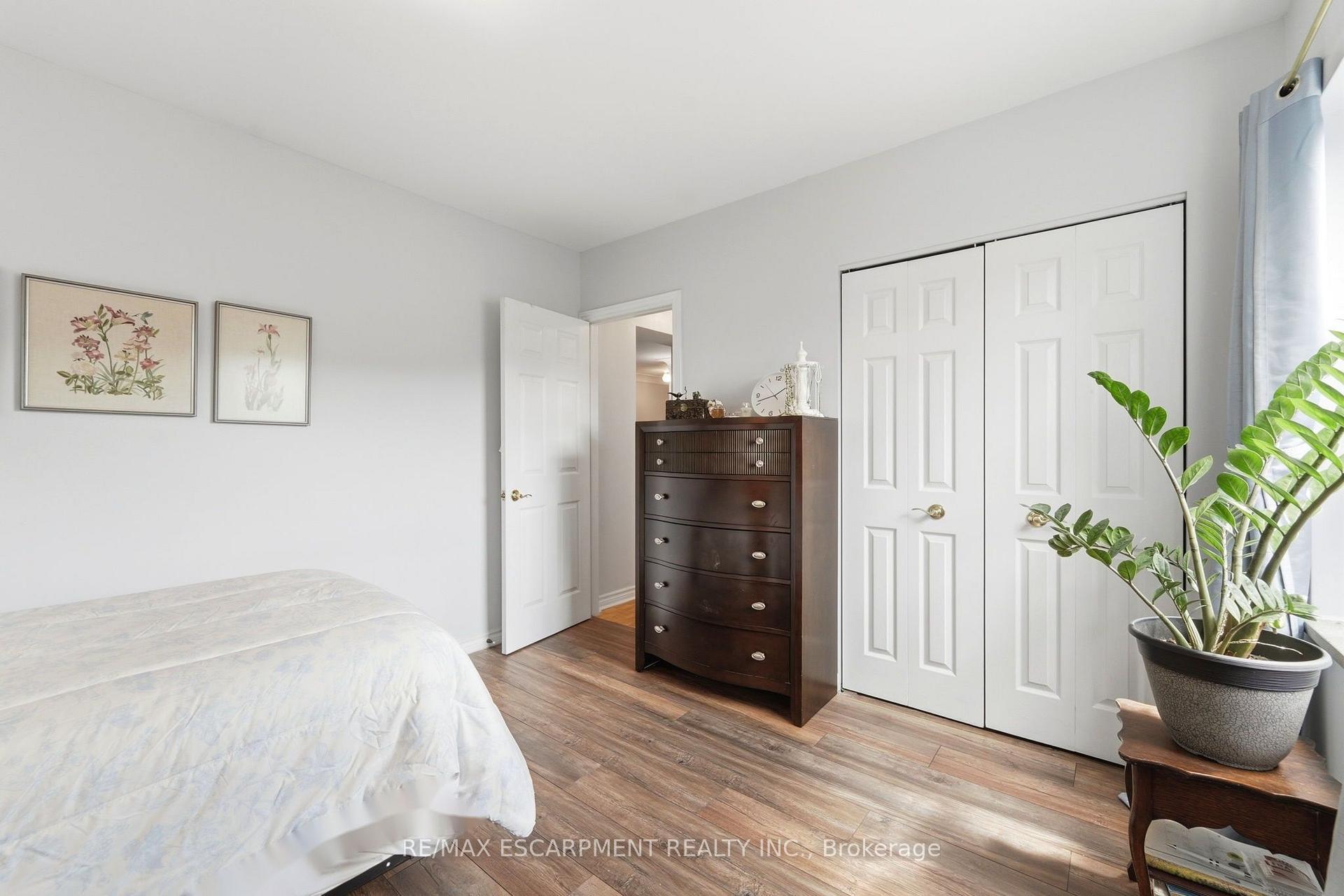 Photo 12 of Unit 401, 174 Herkimer Street, Hamilton, Durand — HOMEH