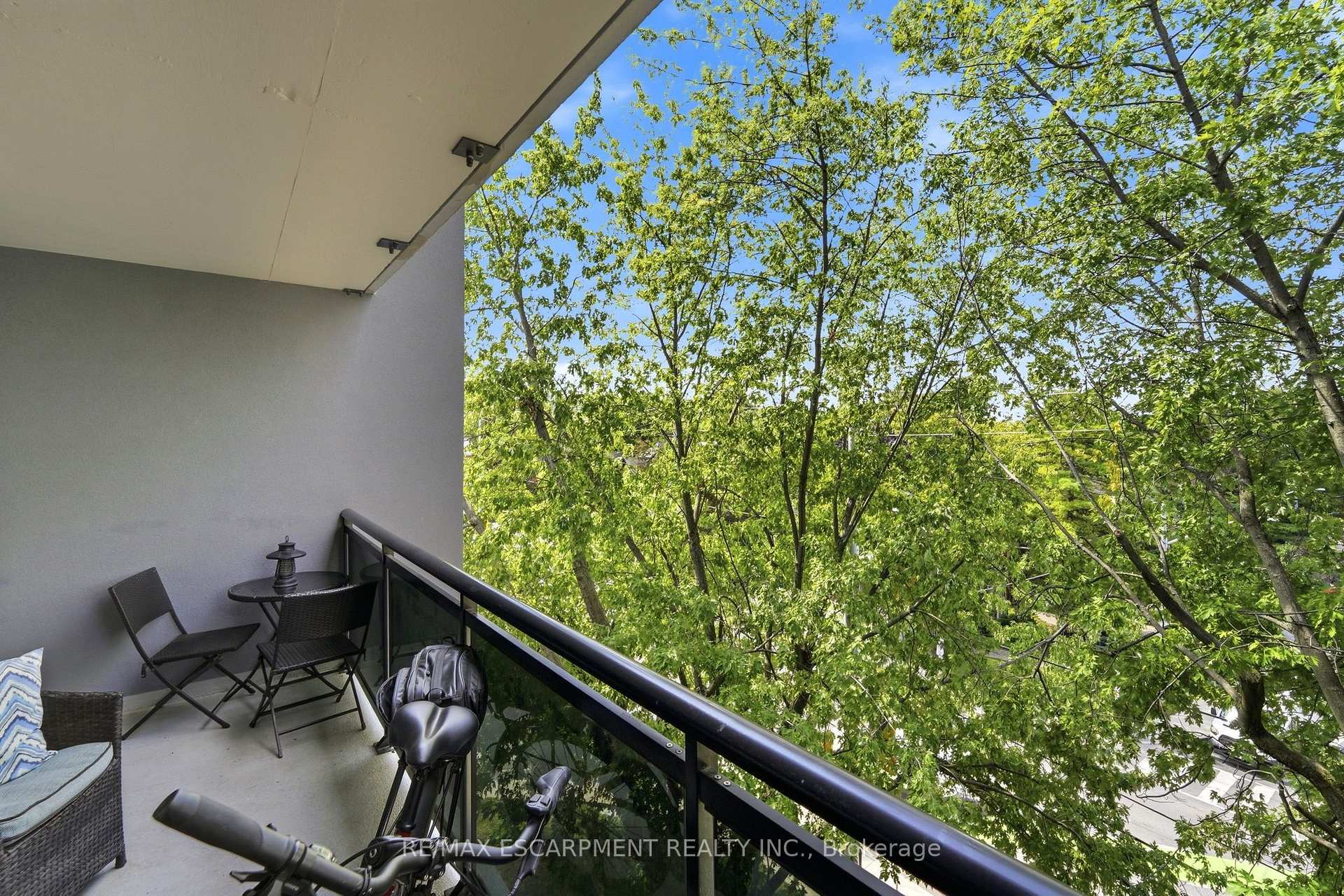 Photo 17 of Unit 401, 174 Herkimer Street, Hamilton, Durand — HOMEH