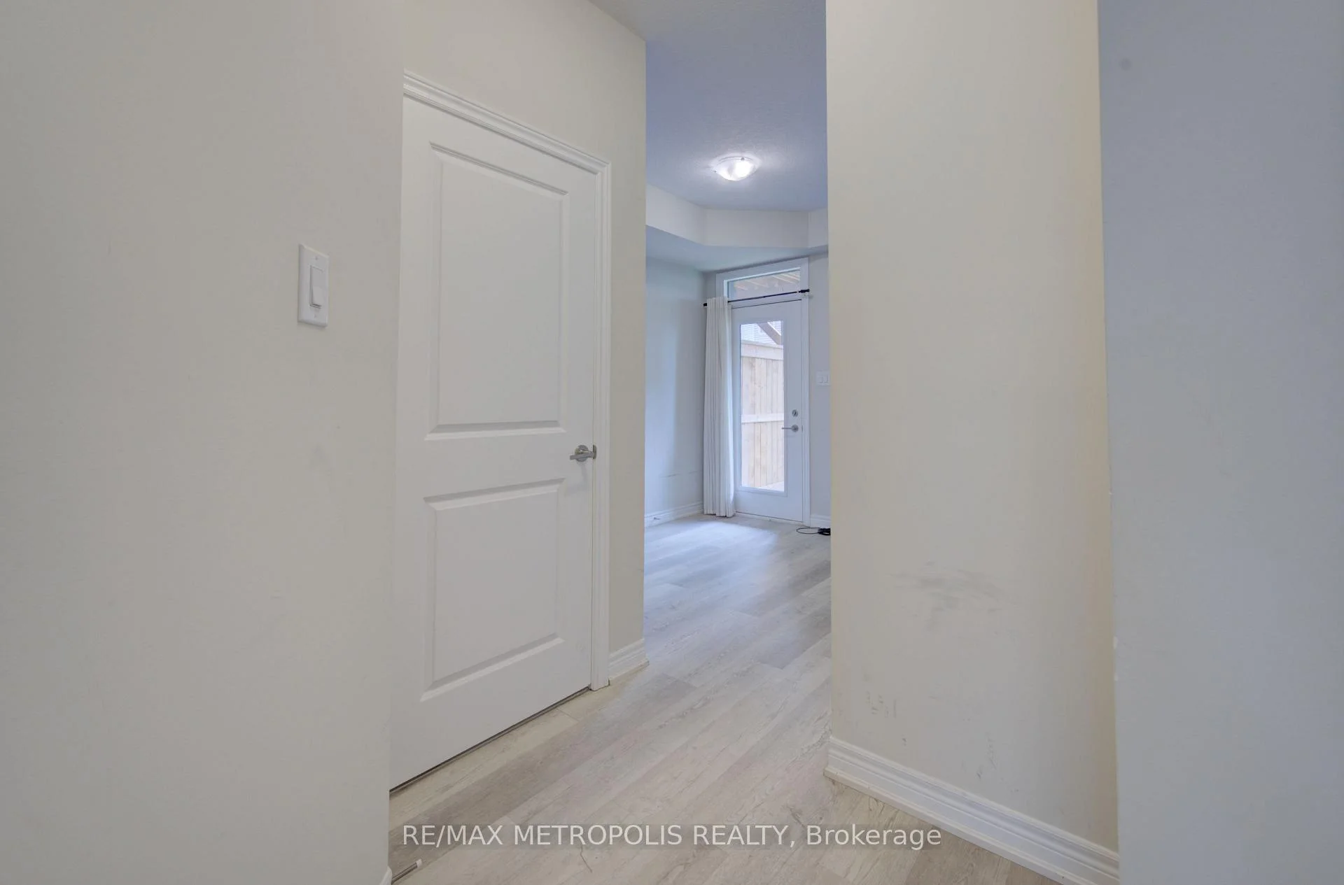 Photo 8 of Unit #14, 10 Birmingham Drive, Cambridge, Hillcrest/Forbes Park — HOMEH