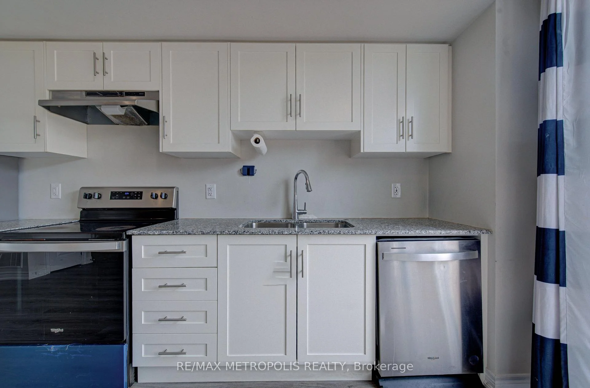 Photo 16 of Unit #14, 10 Birmingham Drive, Cambridge, Hillcrest/Forbes Park — HOMEH