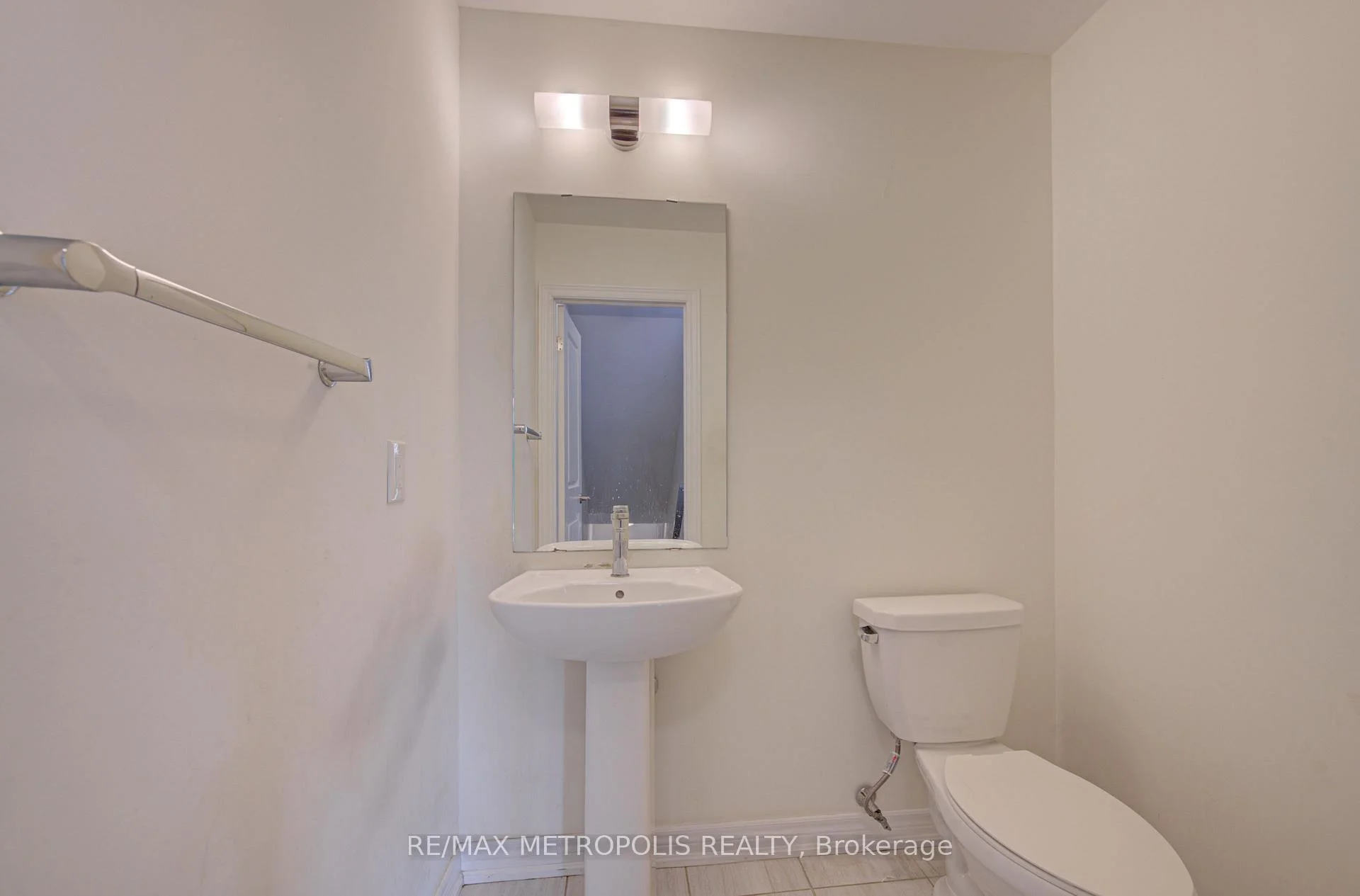 Photo 21 of Unit #14, 10 Birmingham Drive, Cambridge, Hillcrest/Forbes Park — HOMEH