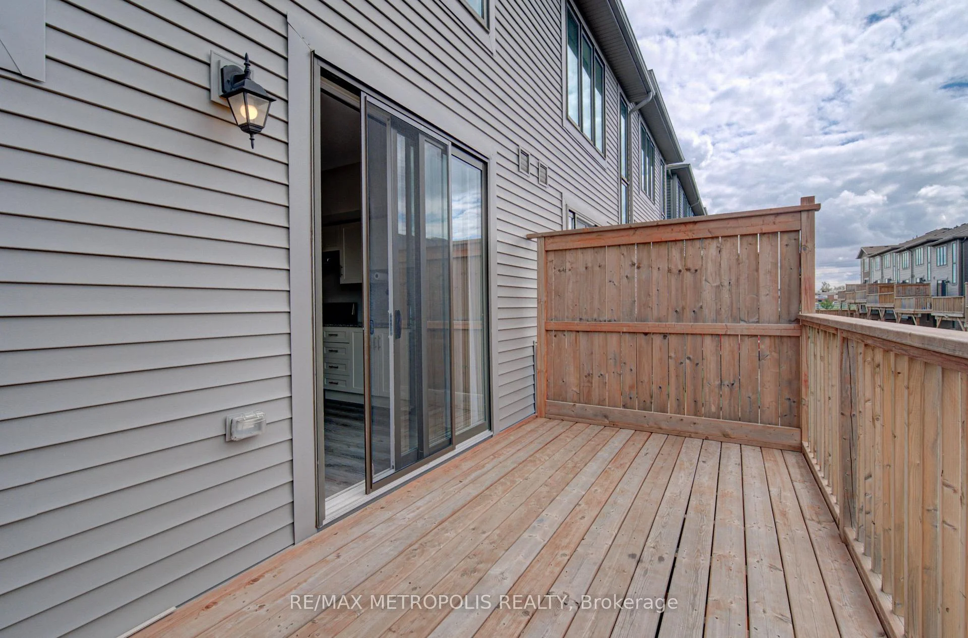 Photo 22 of Unit #14, 10 Birmingham Drive, Cambridge, Hillcrest/Forbes Park — HOMEH