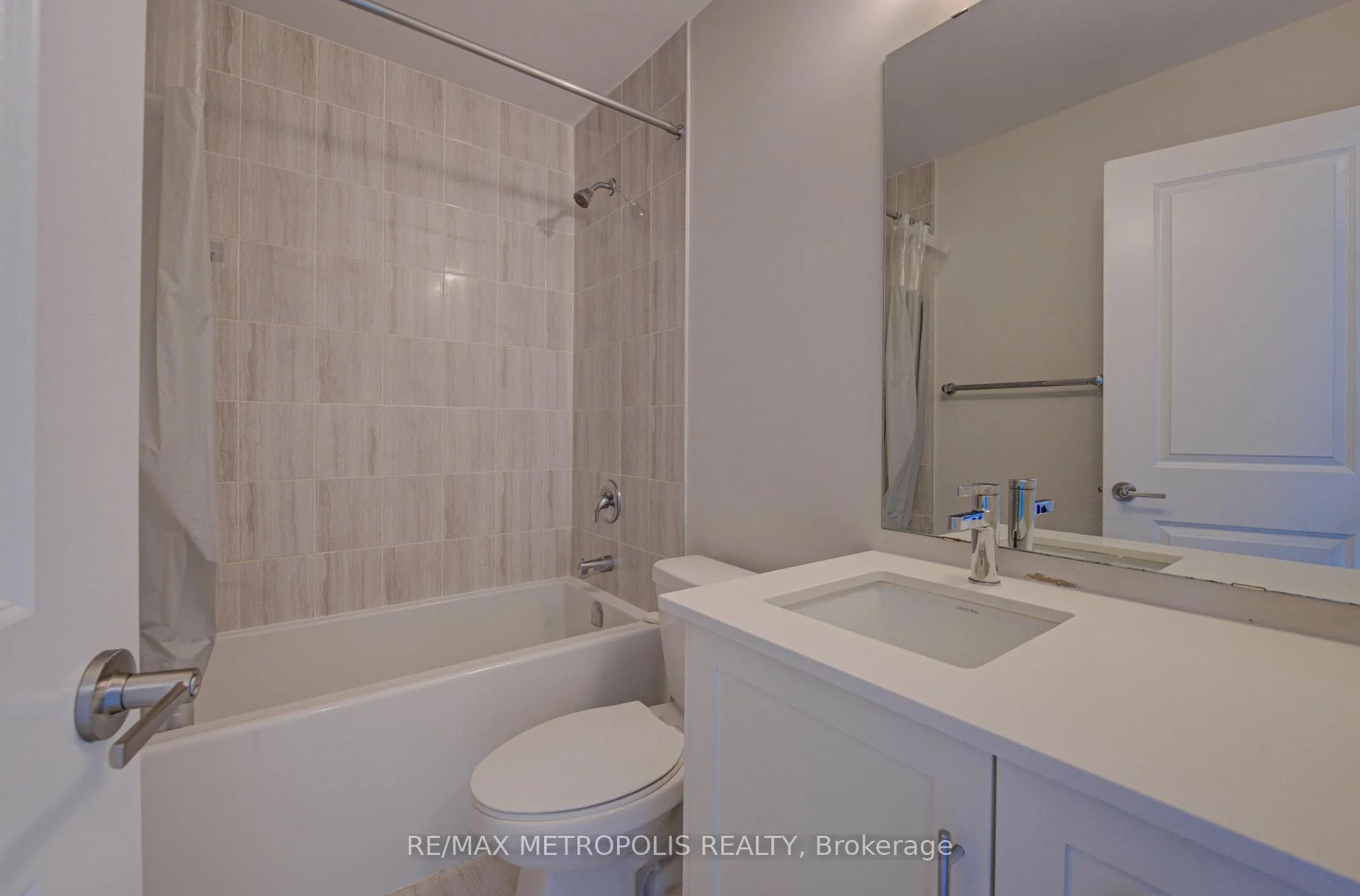 Photo 25 of Unit #14, 10 Birmingham Drive, Cambridge, Hillcrest/Forbes Park — HOMEH