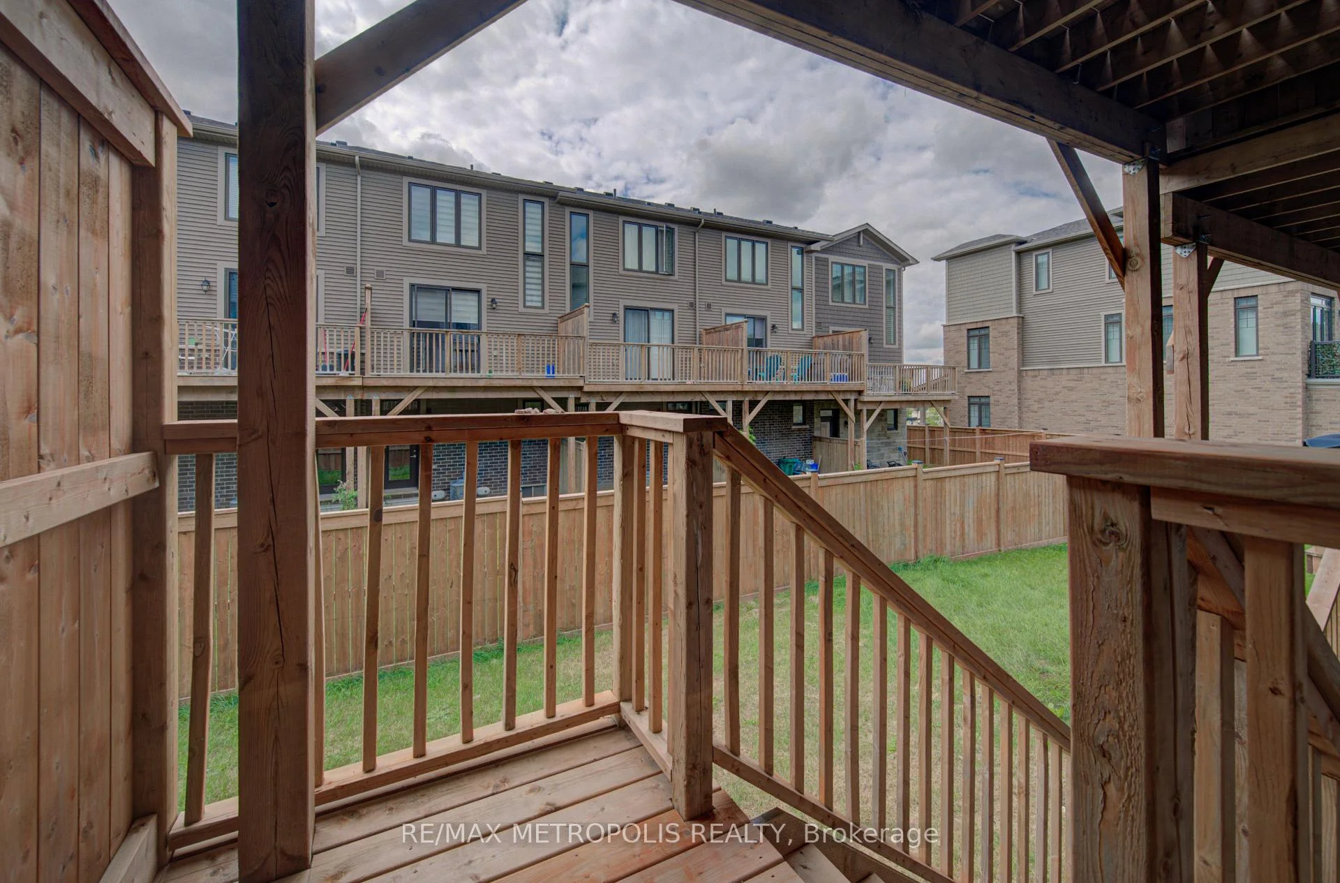 Photo 34 of Unit #14, 10 Birmingham Drive, Cambridge, Hillcrest/Forbes Park — HOMEH