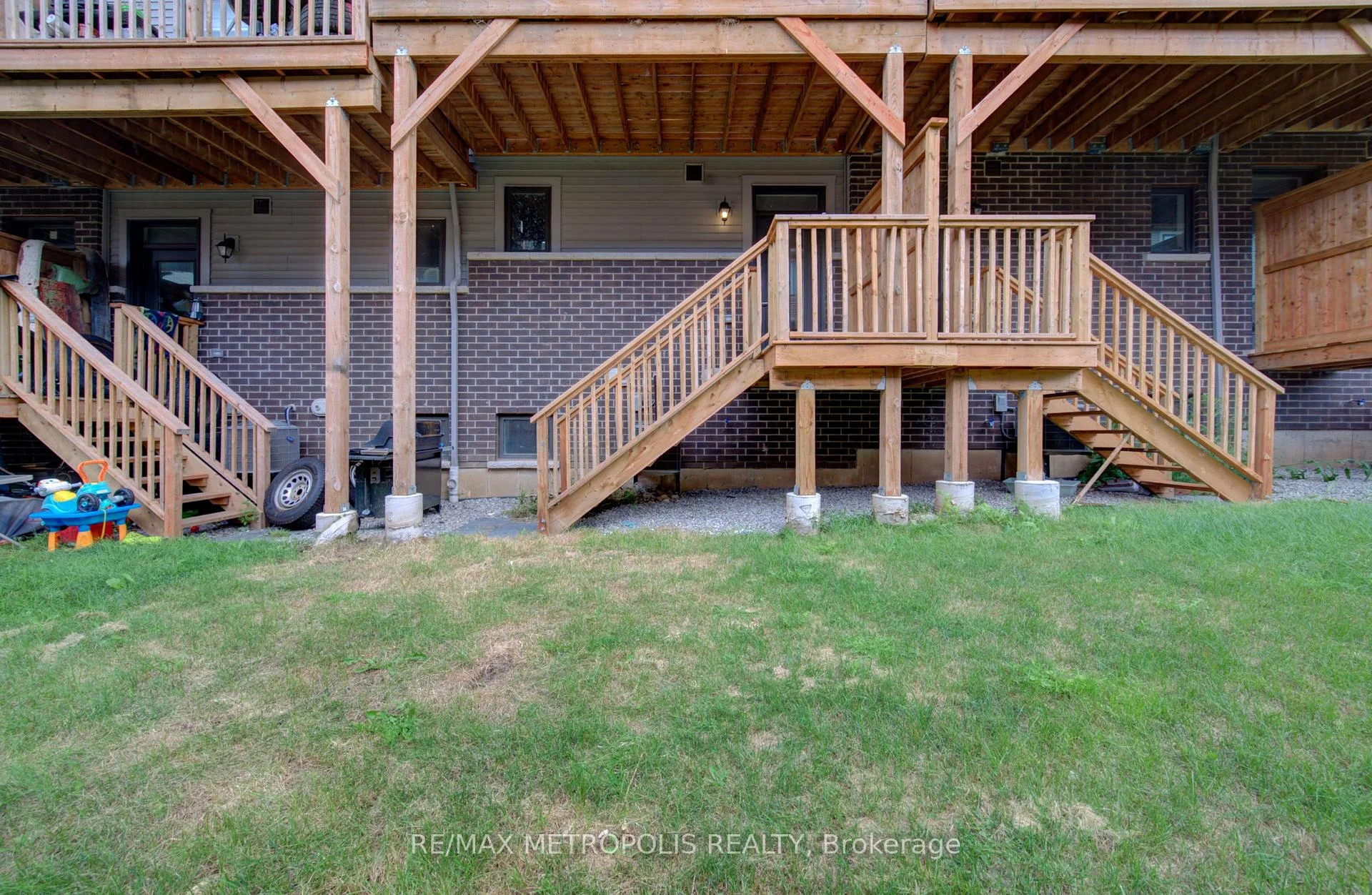 Photo 38 of Unit #14, 10 Birmingham Drive, Cambridge, Hillcrest/Forbes Park — HOMEH