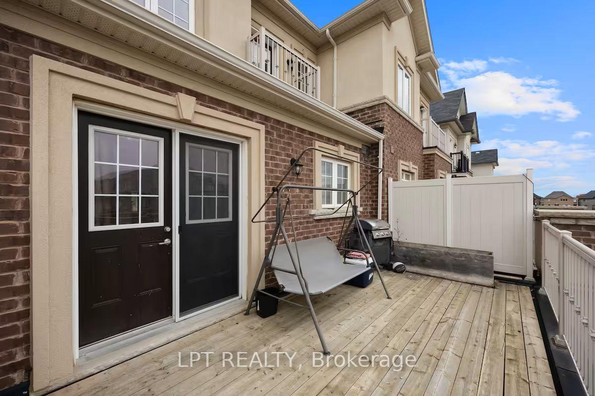 Photo 38 of 341 Remembrance Road, Brampton, Northwest Brampton — HOMEH