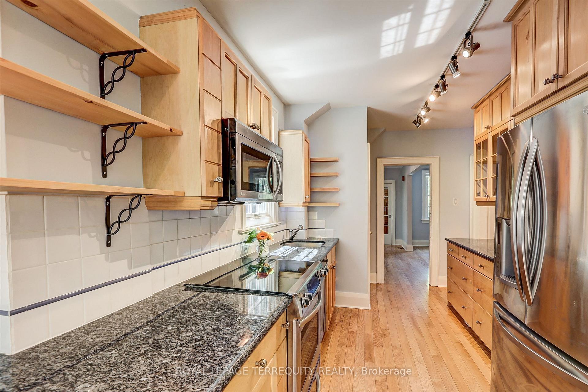 Photo 6 of 171 Colin Avenue, Toronto, Yonge-Eglinton — HOMEH