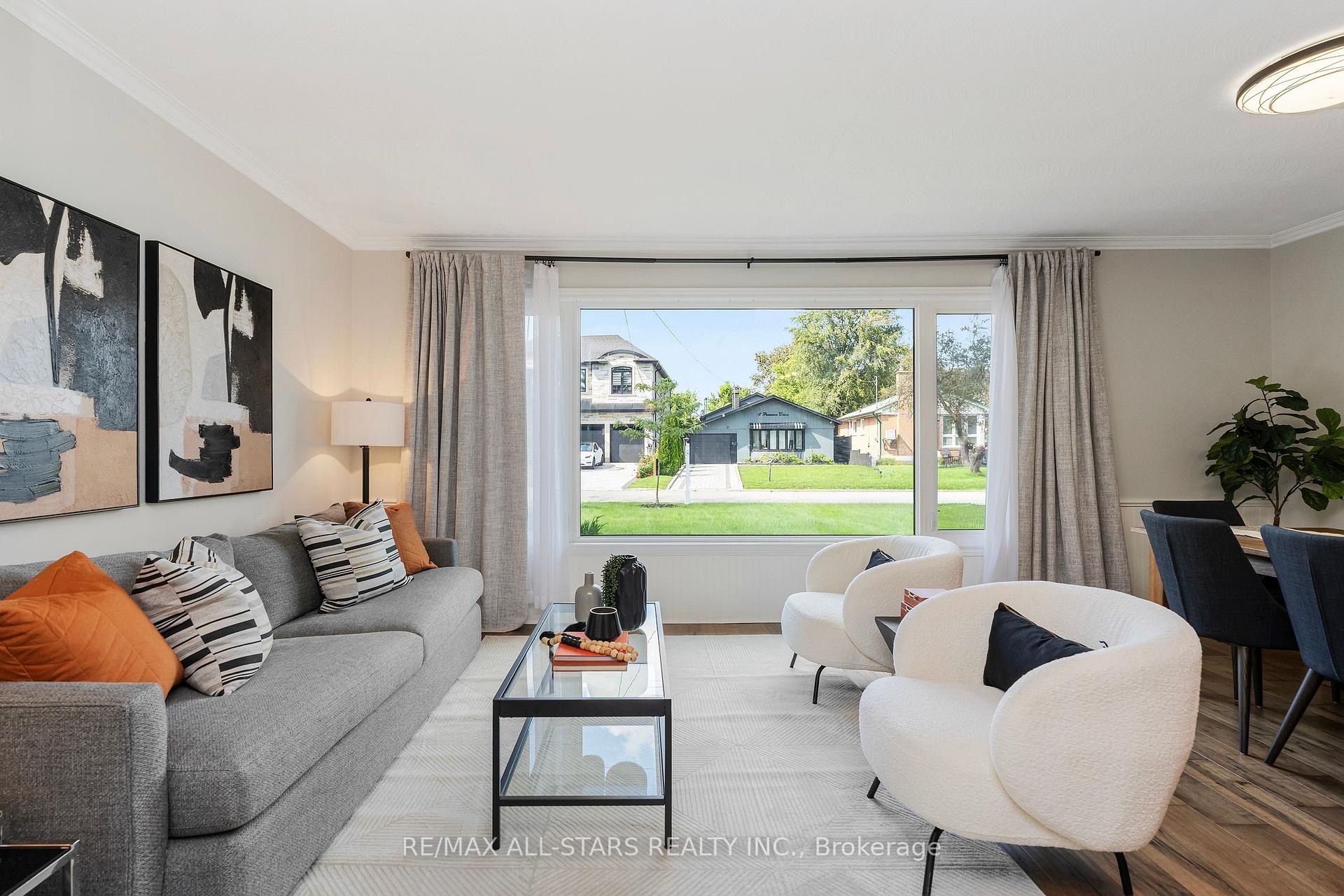Photo 2 of 11 Penzance Drive, Scarborough, Bendale — HOMEH