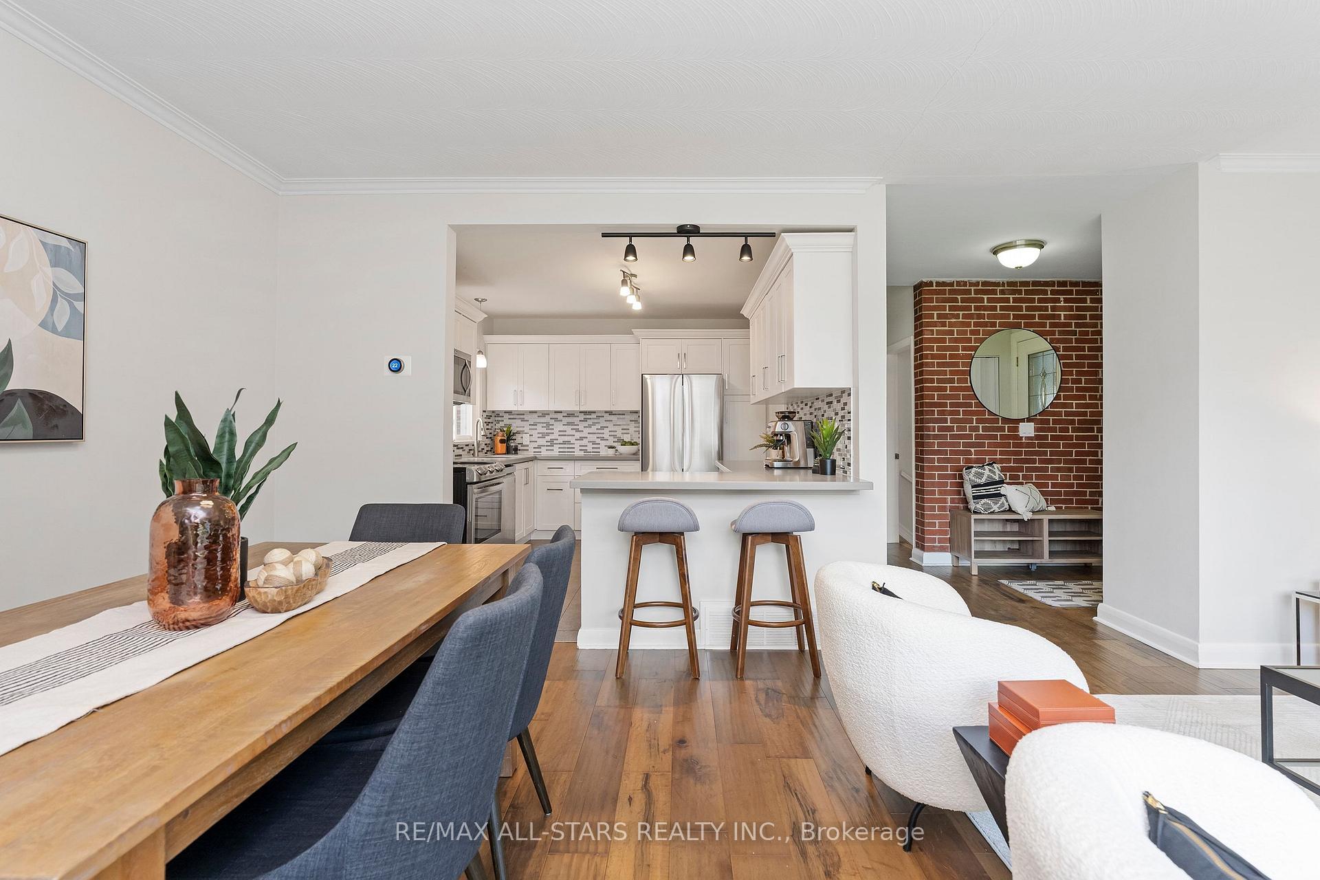 Photo 13 of 11 Penzance Drive, Scarborough, Bendale — HOMEH