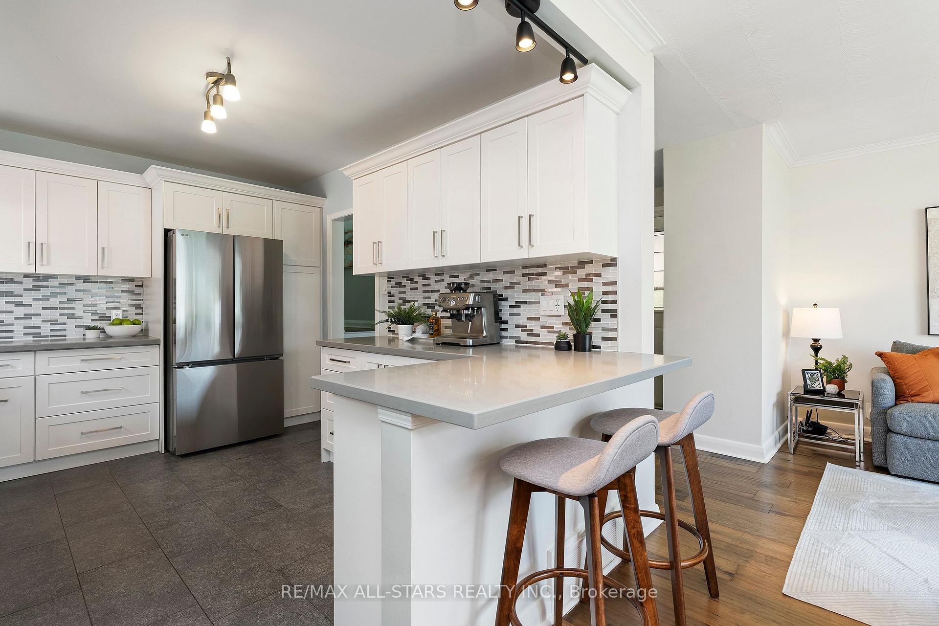 Photo 18 of 11 Penzance Drive, Scarborough, Bendale — HOMEH