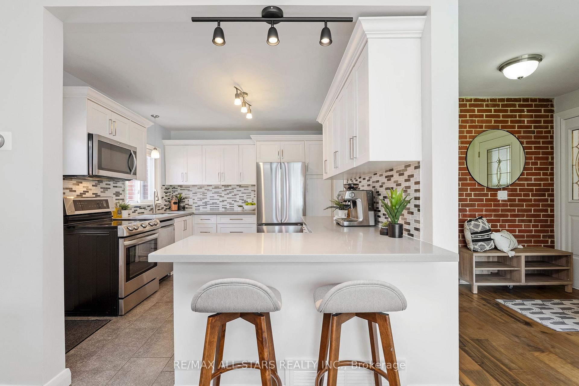 Photo 19 of 11 Penzance Drive, Scarborough, Bendale — HOMEH