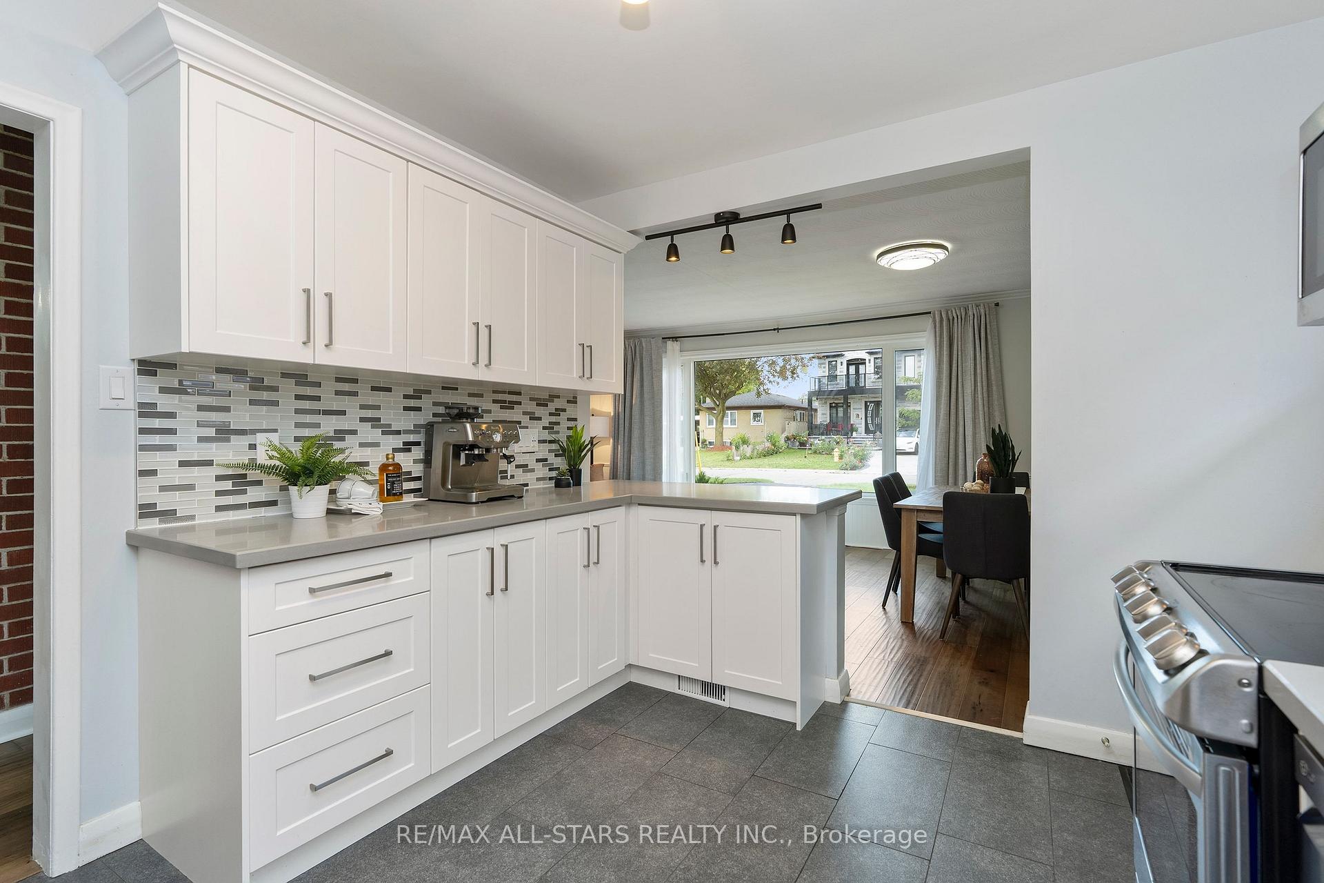 Photo 24 of 11 Penzance Drive, Scarborough, Bendale — HOMEH