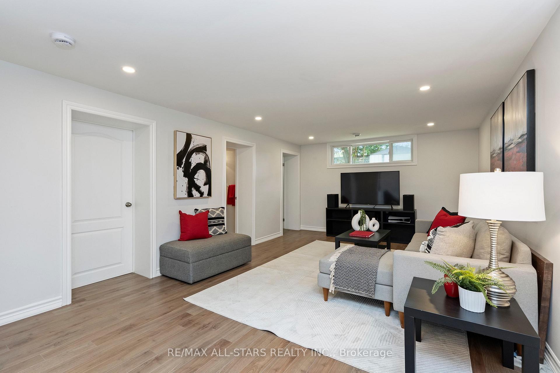 Photo 40 of 11 Penzance Drive, Scarborough, Bendale — HOMEH