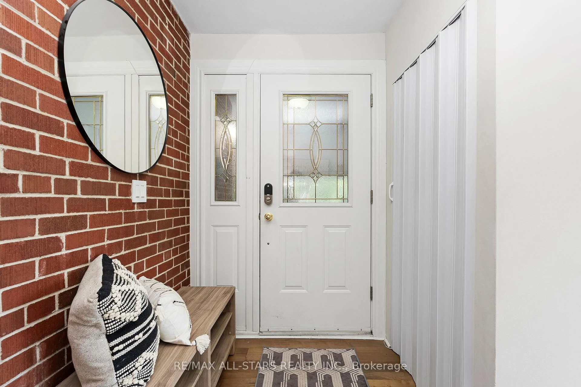 Photo 10 of 11 Penzance Drive, Scarborough, Bendale — HOMEH