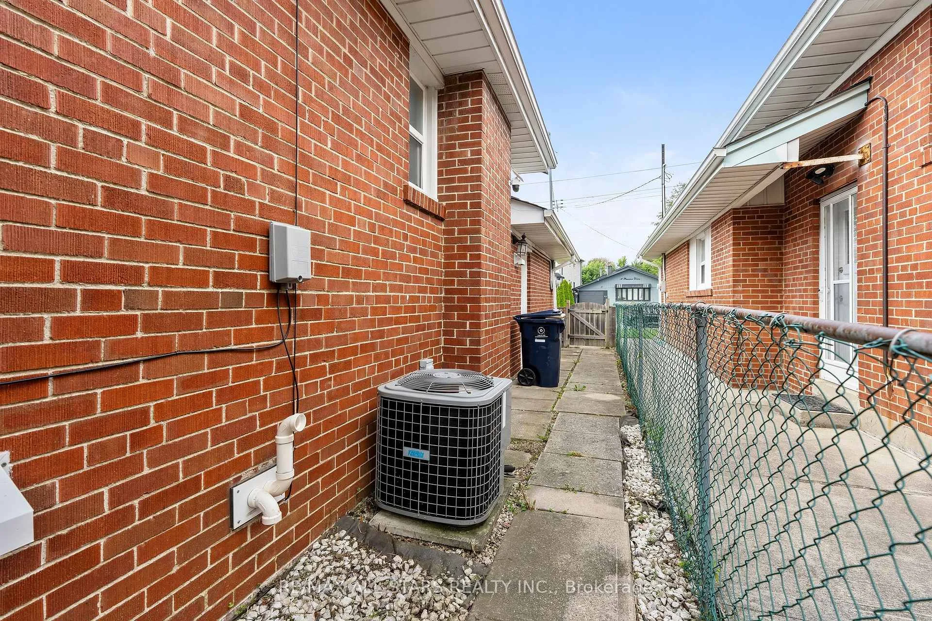 Photo 54 of 11 Penzance Drive, Scarborough, Bendale — HOMEH