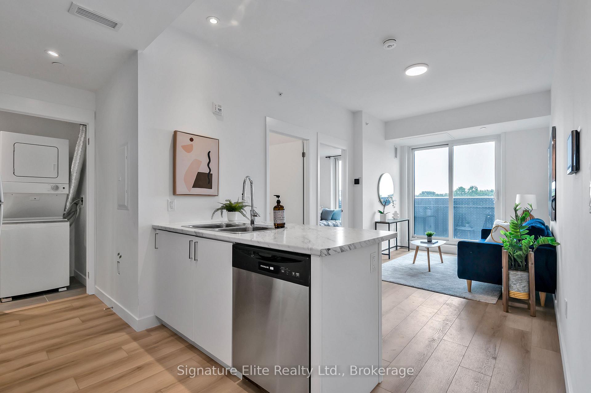 Photo of Unit 403, 2382 Kingston Road
