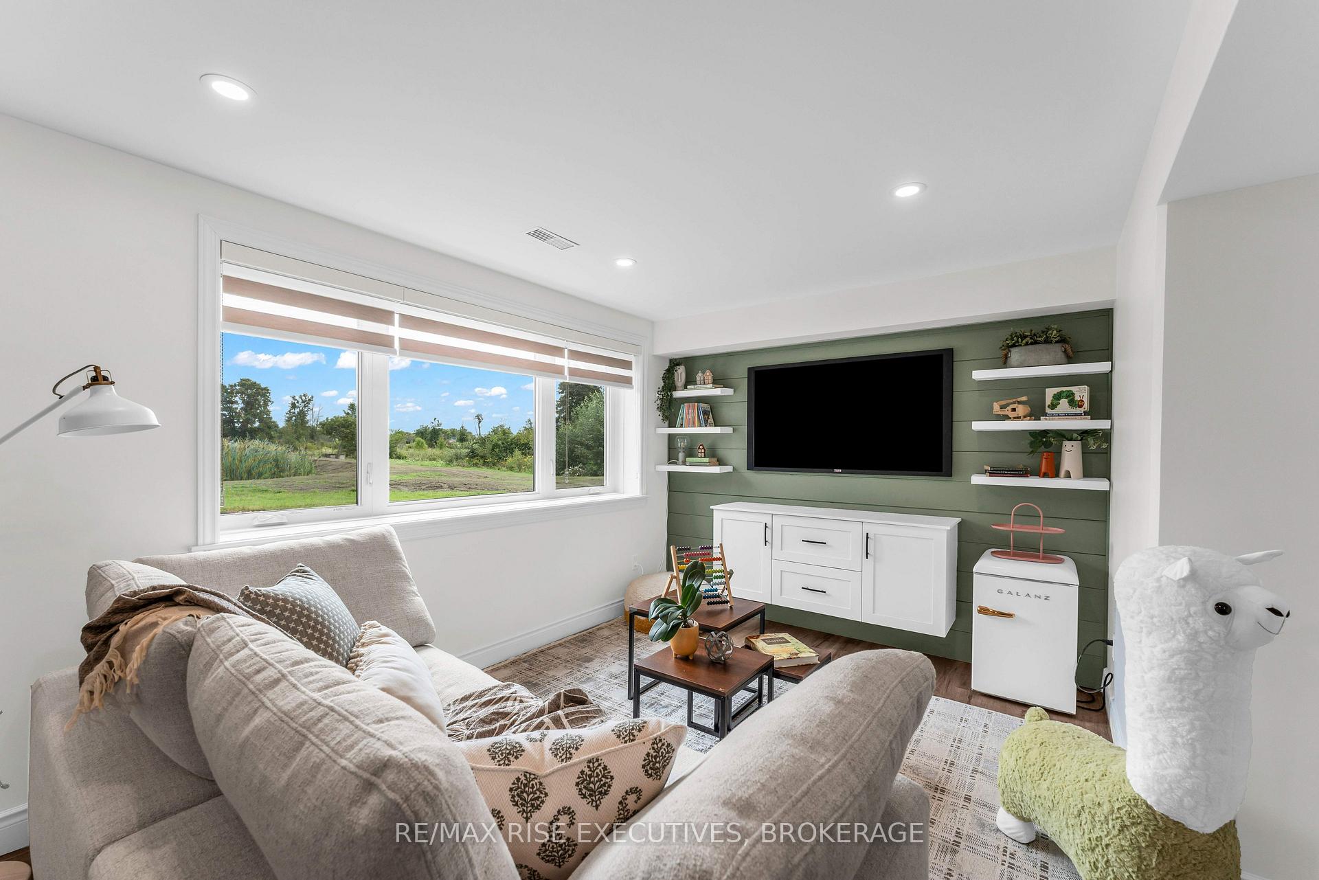 Photo 43 of 232 Mill Pond Place, Kingston, West of Sir John A. Blvd — HOMEH