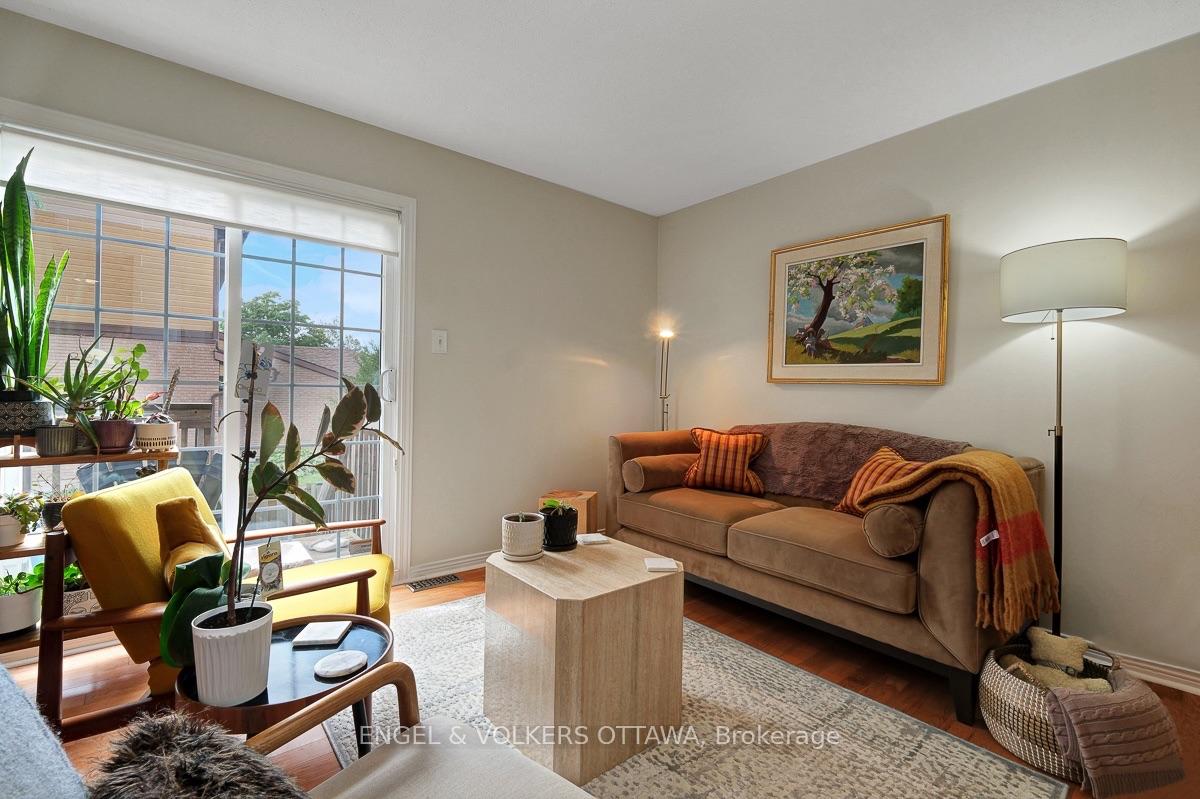 Photo 8 of 381 Verdon Private, Ottawa, Hunt Club Park/Greenboro — HOMEH