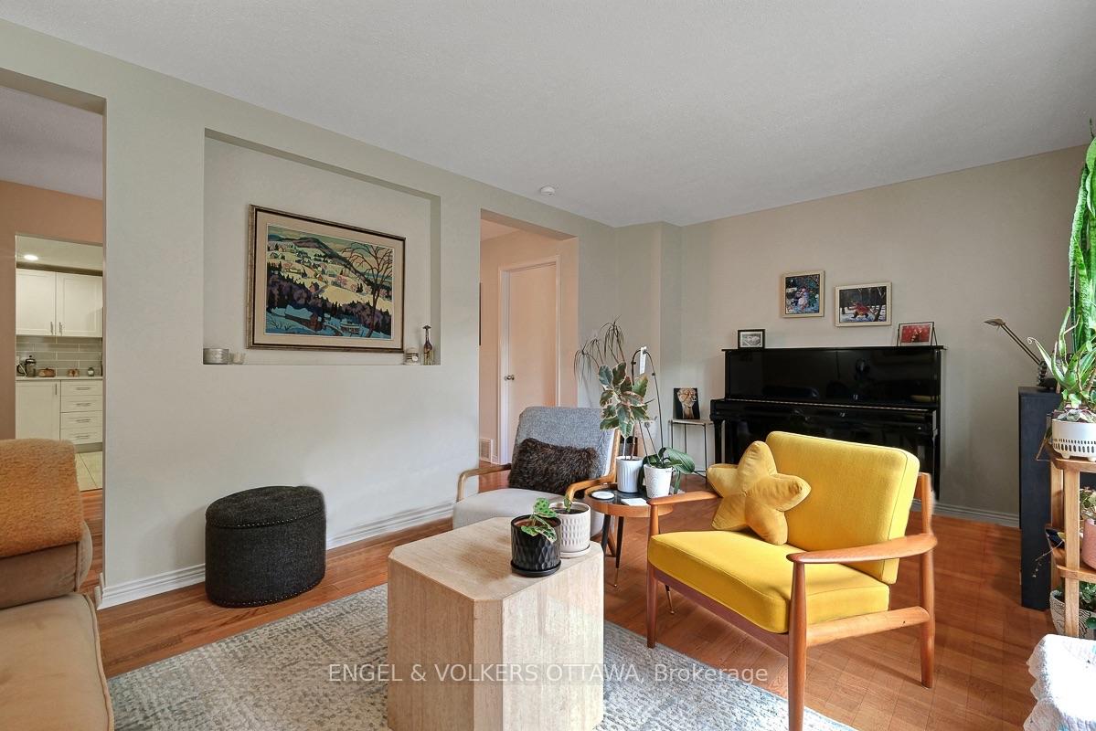 Photo 9 of 381 Verdon Private, Ottawa, Hunt Club Park/Greenboro — HOMEH