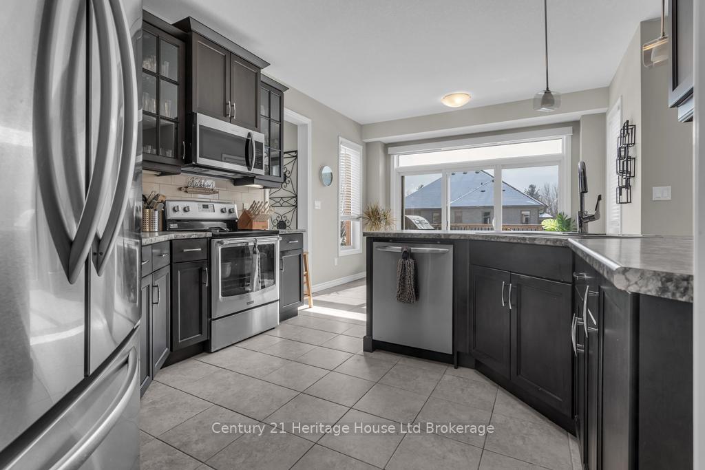 Photo 11 of 29 Brookside Lane, Tillsonburg — HOMEH