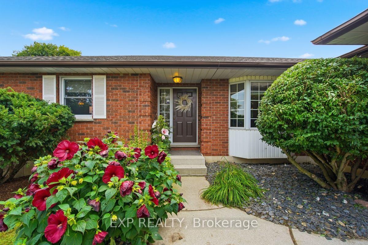 Photo 5 of 23401 Melbourne Road, Southwest Middlesex, Rural Southwest Middlesex — HOMEH