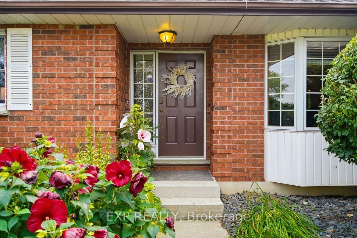 Photo 6 of 23401 Melbourne Road, Southwest Middlesex, Rural Southwest Middlesex — HOMEH
