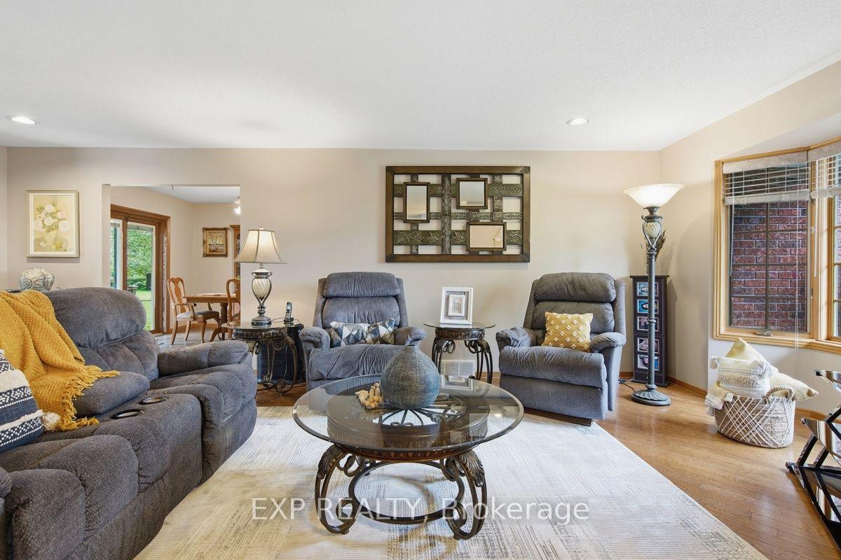 Photo 13 of 23401 Melbourne Road, Southwest Middlesex, Rural Southwest Middlesex — HOMEH