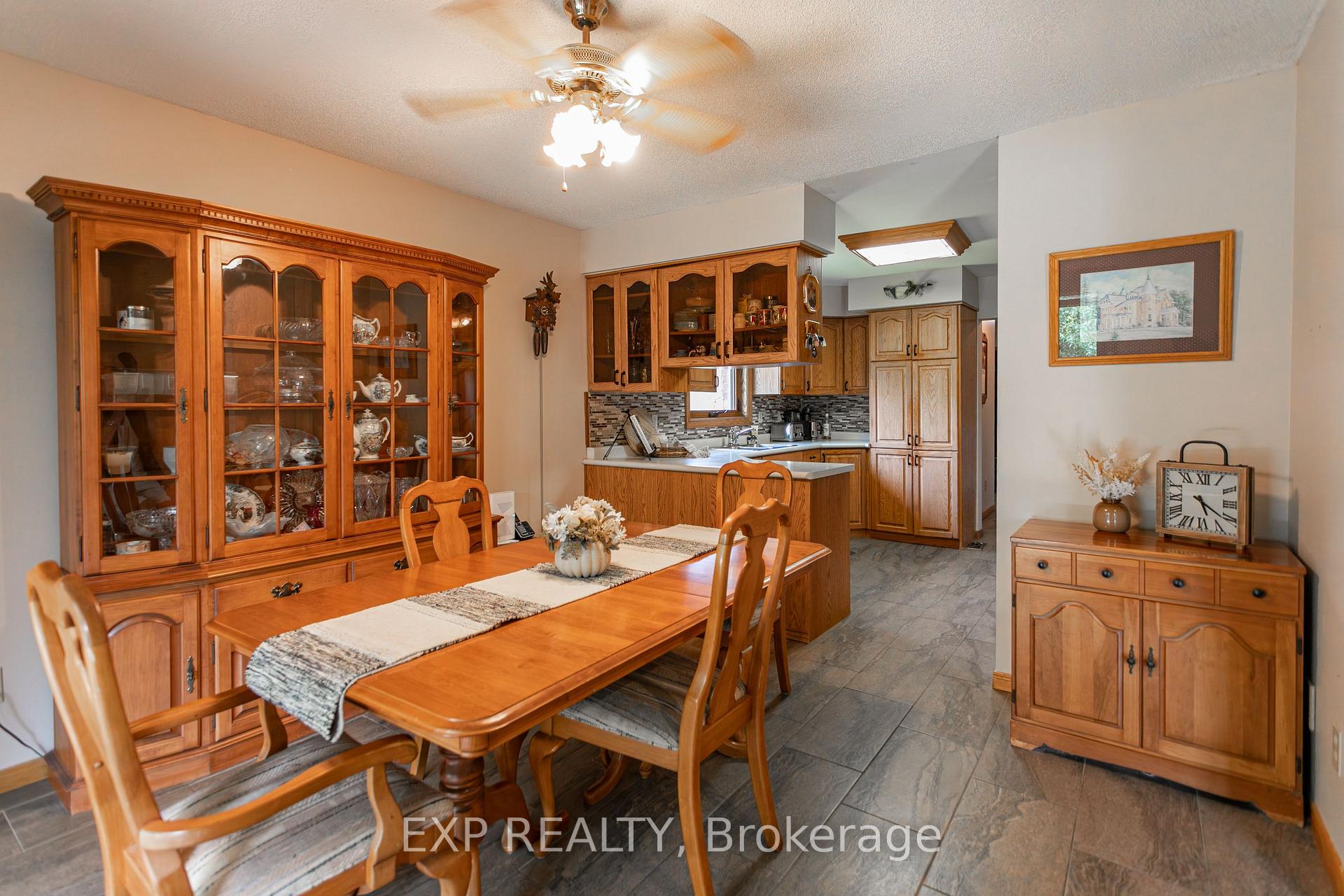 Photo 16 of 23401 Melbourne Road, Southwest Middlesex, Rural Southwest Middlesex — HOMEH