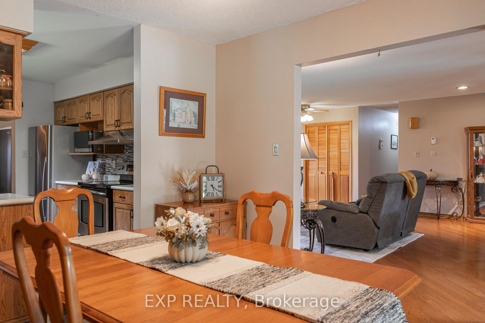 Photo 17 of 23401 Melbourne Road, Southwest Middlesex, Rural Southwest Middlesex — HOMEH