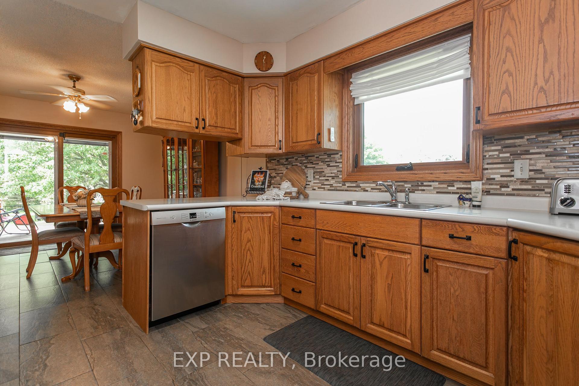 Photo 21 of 23401 Melbourne Road, Southwest Middlesex, Rural Southwest Middlesex — HOMEH