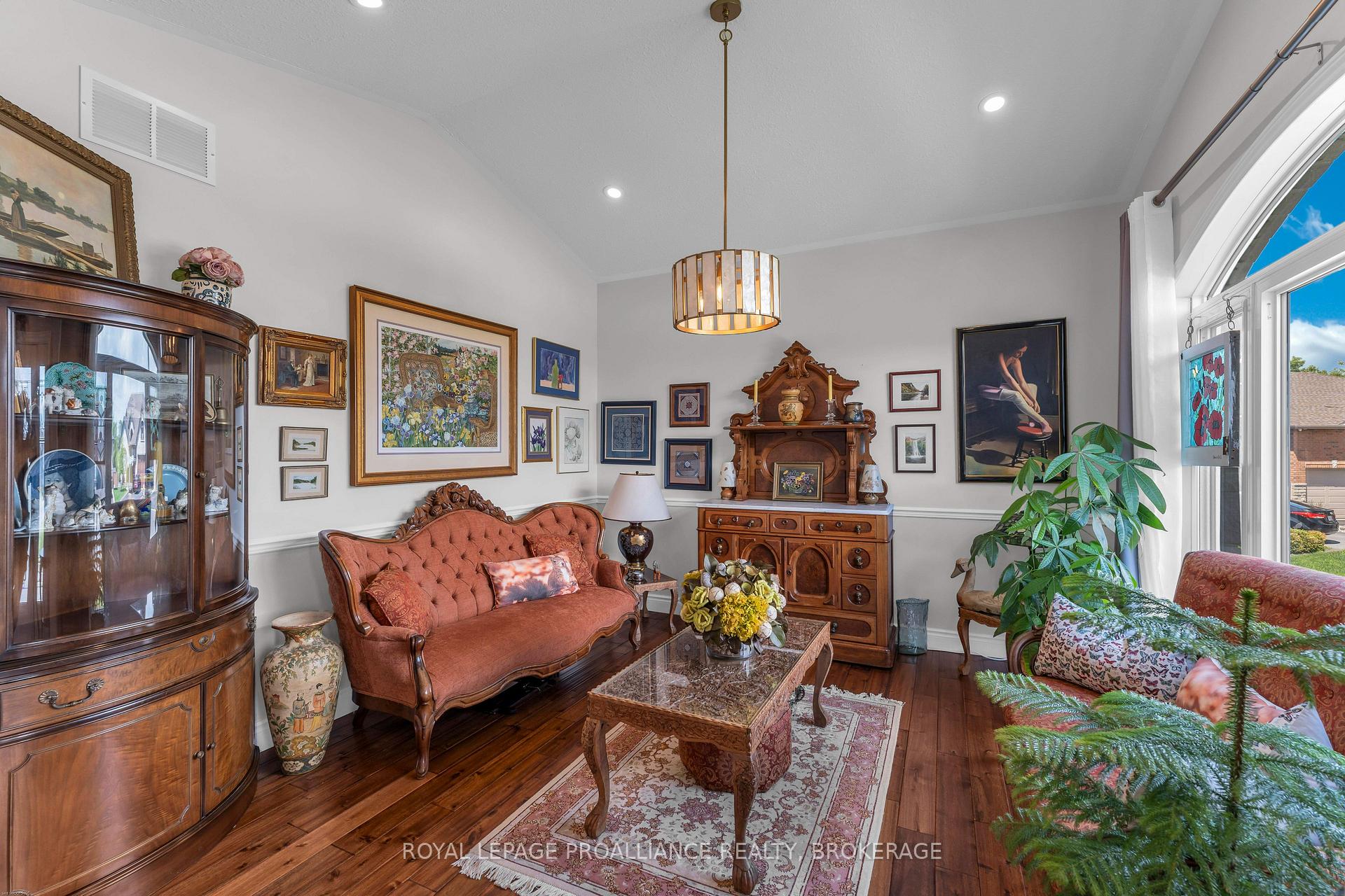 Photo 8 of 861 Windermere Drive, Kingston, City Northwest — HOMEH